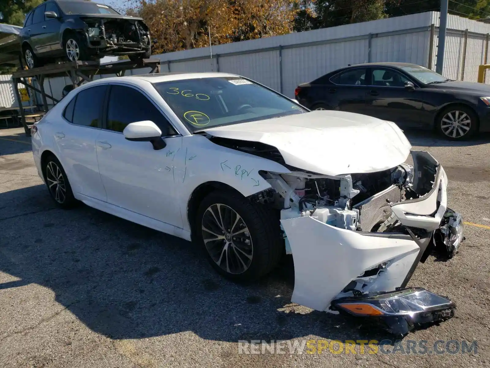 1 Photograph of a damaged car 4T1G11AK5LU987673 TOYOTA CAMRY 2020