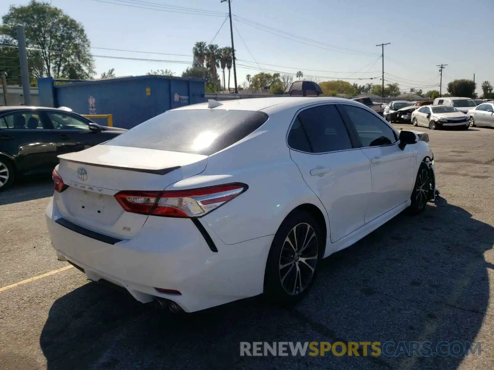 4 Photograph of a damaged car 4T1G11AK5LU987673 TOYOTA CAMRY 2020