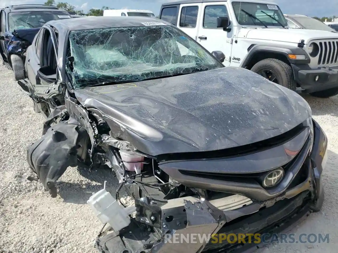 1 Photograph of a damaged car 4T1G11AK5LU991397 TOYOTA CAMRY 2020