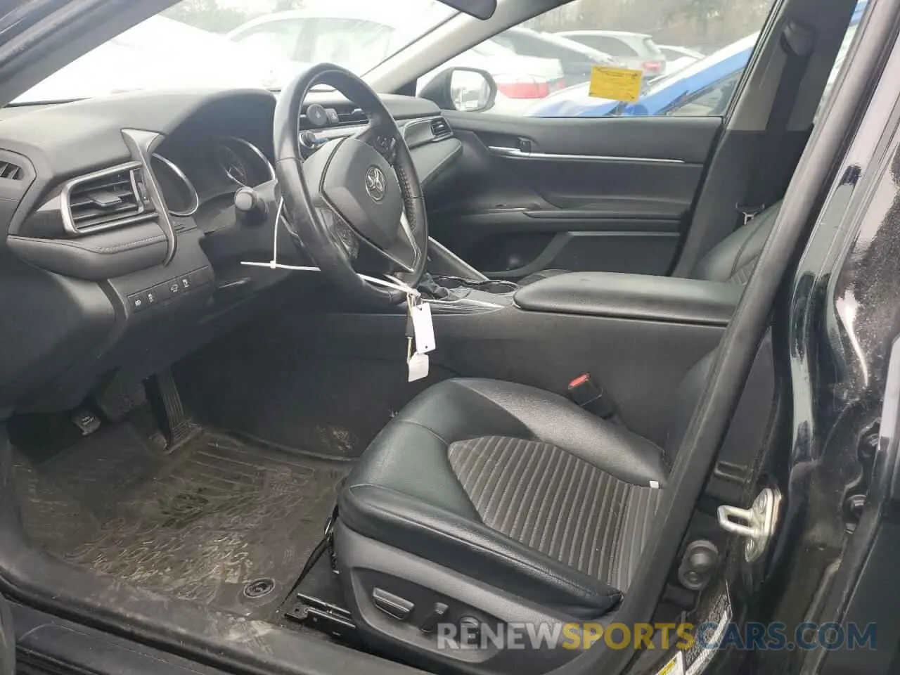 7 Photograph of a damaged car 4T1G11AK6LU301916 TOYOTA CAMRY 2020