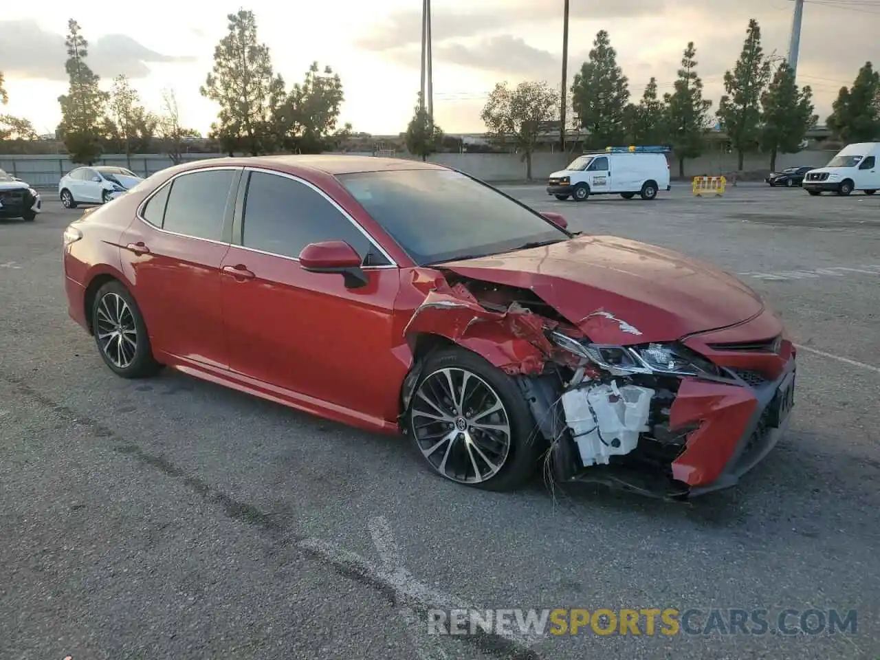 4 Photograph of a damaged car 4T1G11AK6LU302578 TOYOTA CAMRY 2020