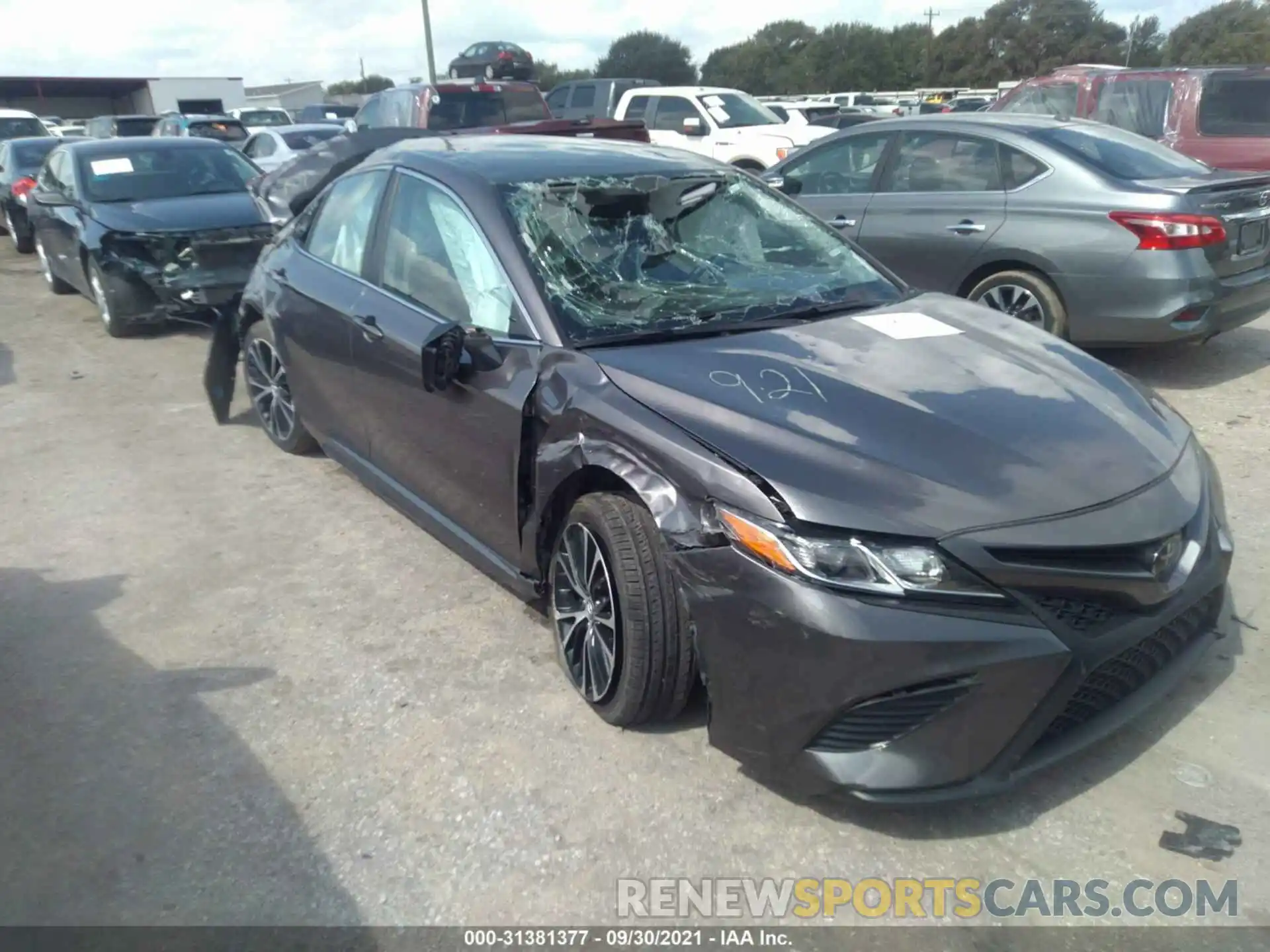 1 Photograph of a damaged car 4T1G11AK6LU306646 TOYOTA CAMRY 2020