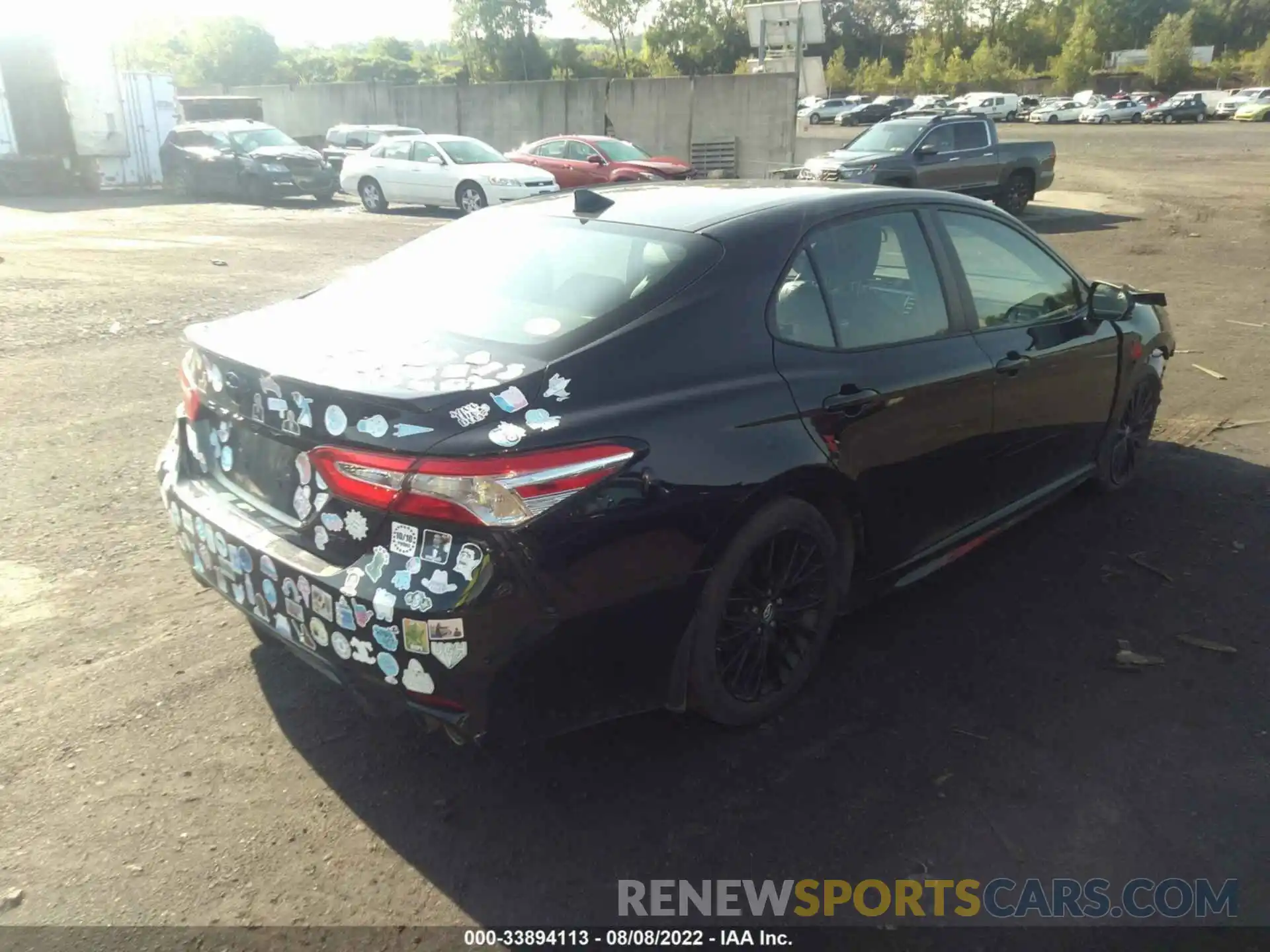 4 Photograph of a damaged car 4T1G11AK6LU310504 TOYOTA CAMRY 2020