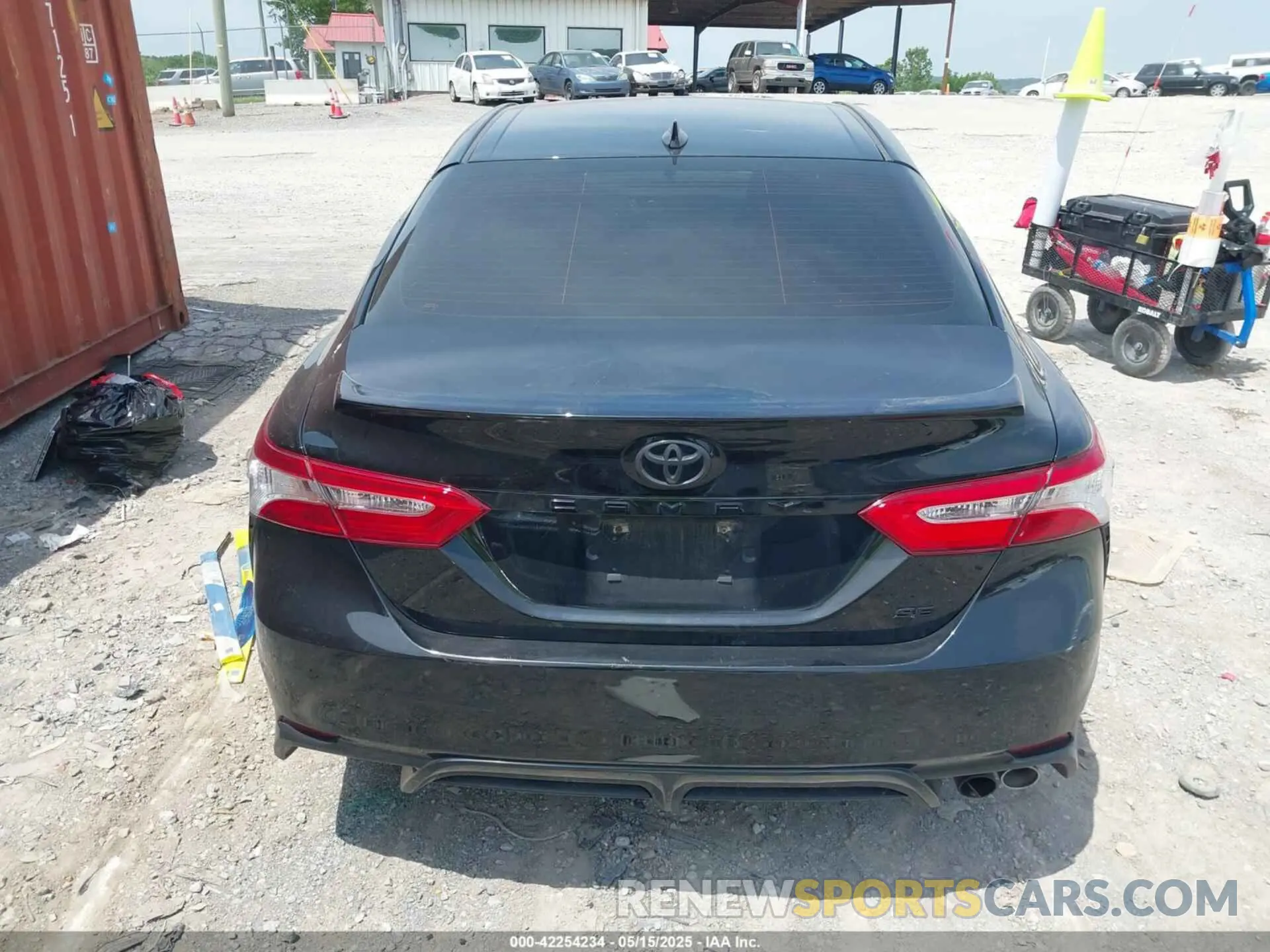 16 Photograph of a damaged car 4T1G11AK6LU311393 TOYOTA CAMRY 2020