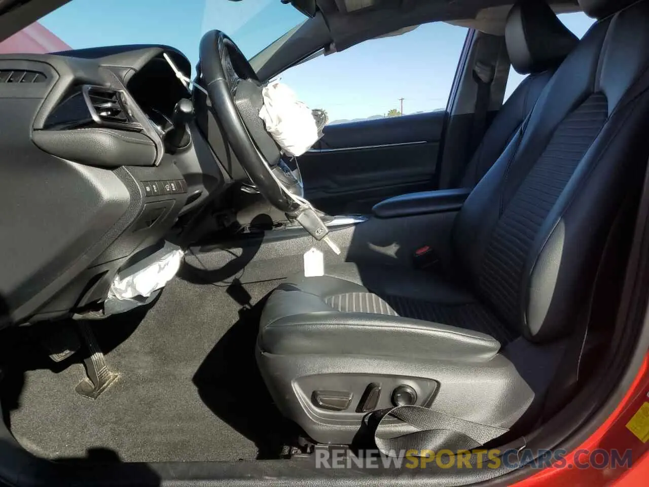 7 Photograph of a damaged car 4T1G11AK6LU317288 TOYOTA CAMRY 2020