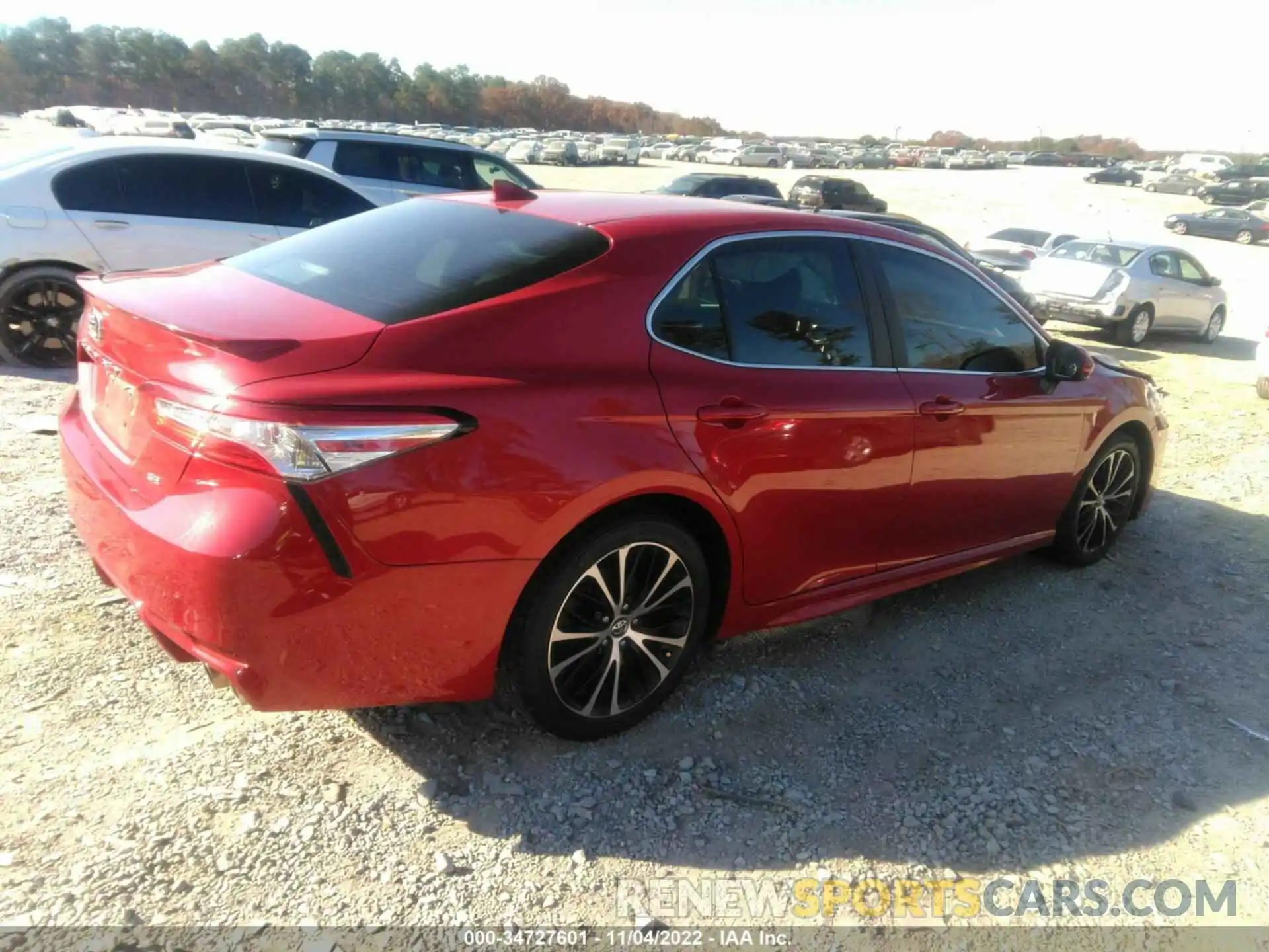 4 Photograph of a damaged car 4T1G11AK6LU322488 TOYOTA CAMRY 2020