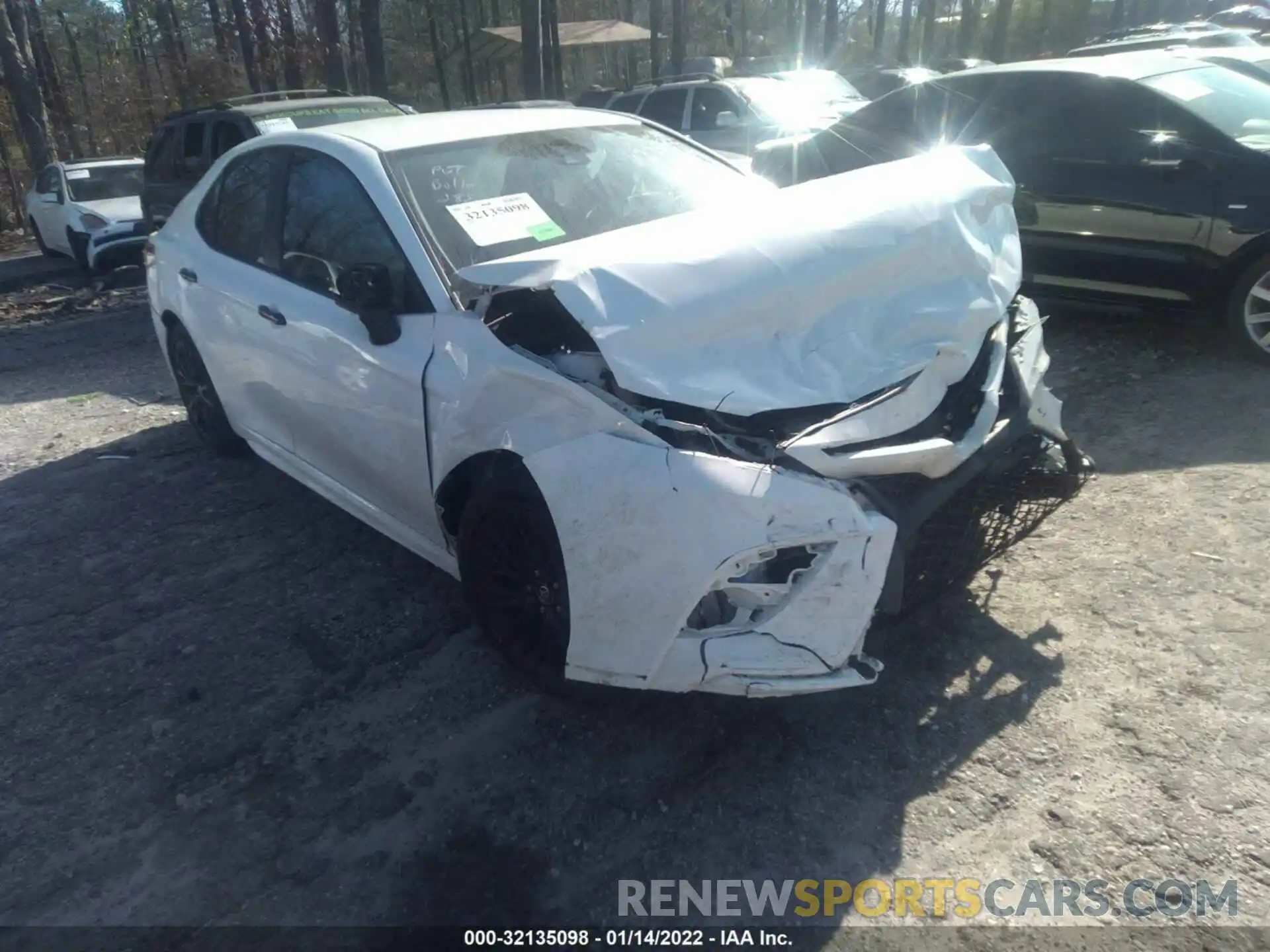 1 Photograph of a damaged car 4T1G11AK6LU322782 TOYOTA CAMRY 2020