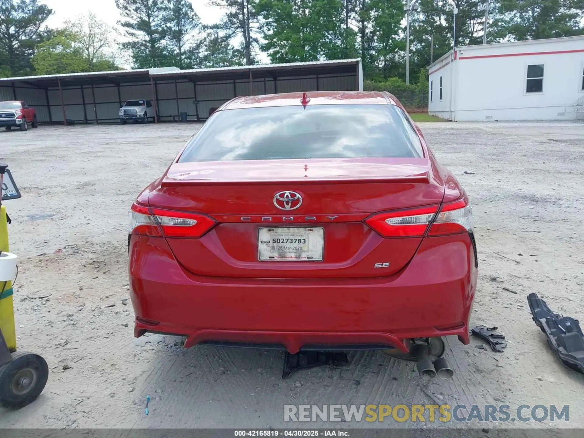 17 Photograph of a damaged car 4T1G11AK6LU323026 TOYOTA CAMRY 2020