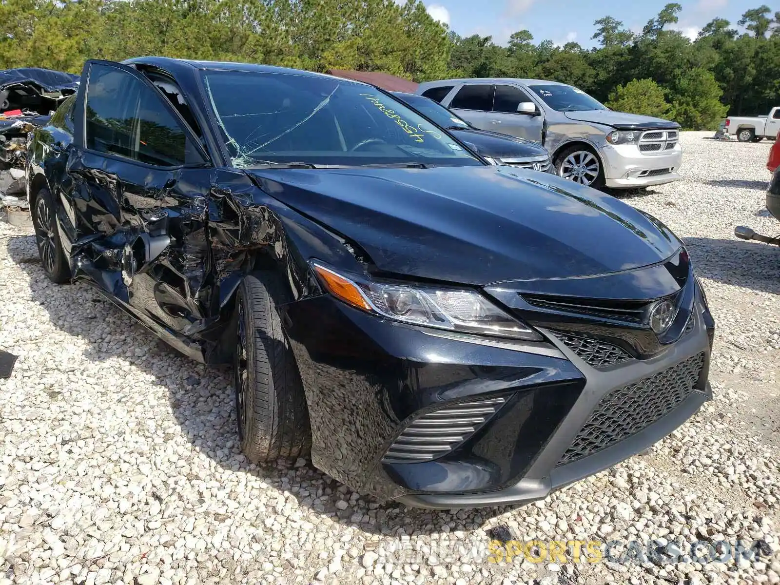 1 Photograph of a damaged car 4T1G11AK6LU324872 TOYOTA CAMRY 2020