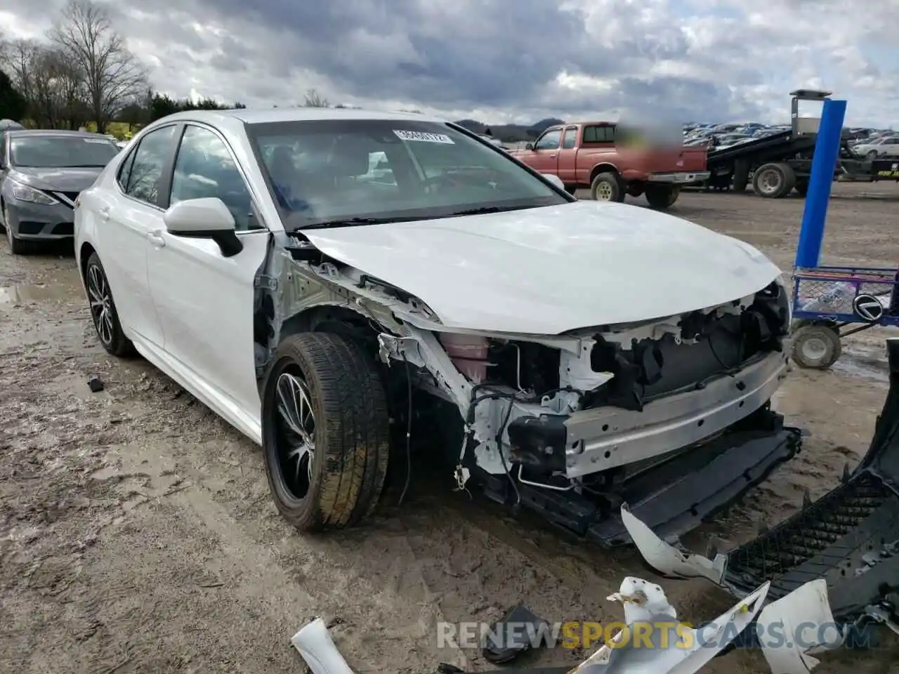 1 Photograph of a damaged car 4T1G11AK6LU326976 TOYOTA CAMRY 2020