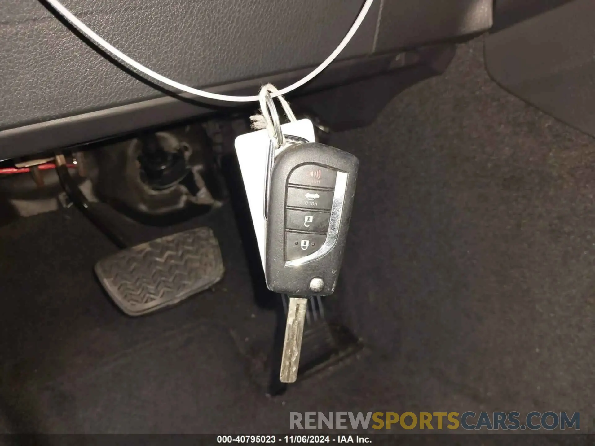 11 Photograph of a damaged car 4T1G11AK6LU329778 TOYOTA CAMRY 2020