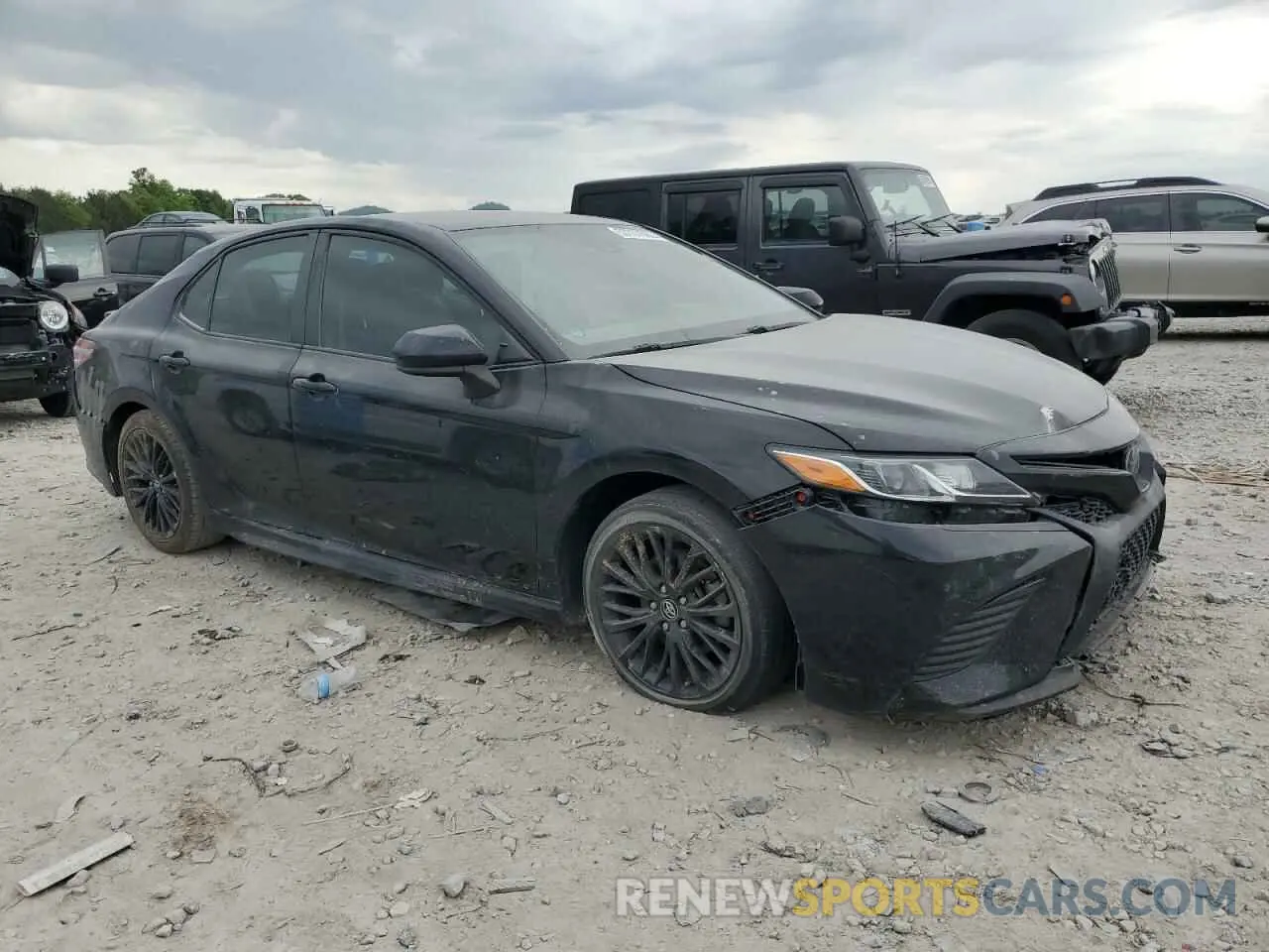 4 Photograph of a damaged car 4T1G11AK6LU332938 TOYOTA CAMRY 2020