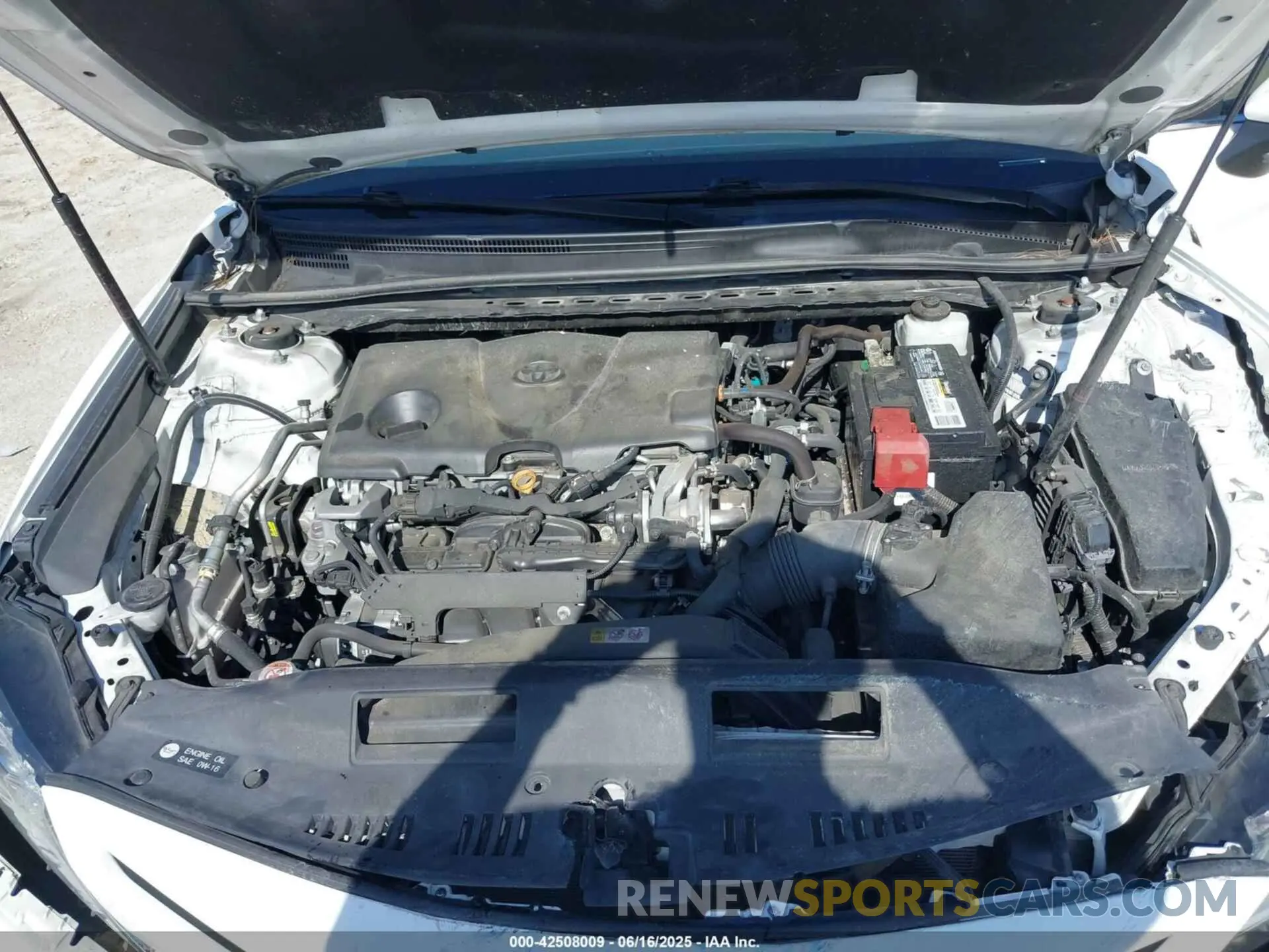 10 Photograph of a damaged car 4T1G11AK6LU334771 TOYOTA CAMRY 2020
