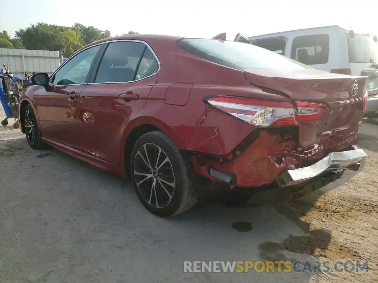 3 Photograph of a damaged car 4T1G11AK6LU344748 TOYOTA CAMRY 2020