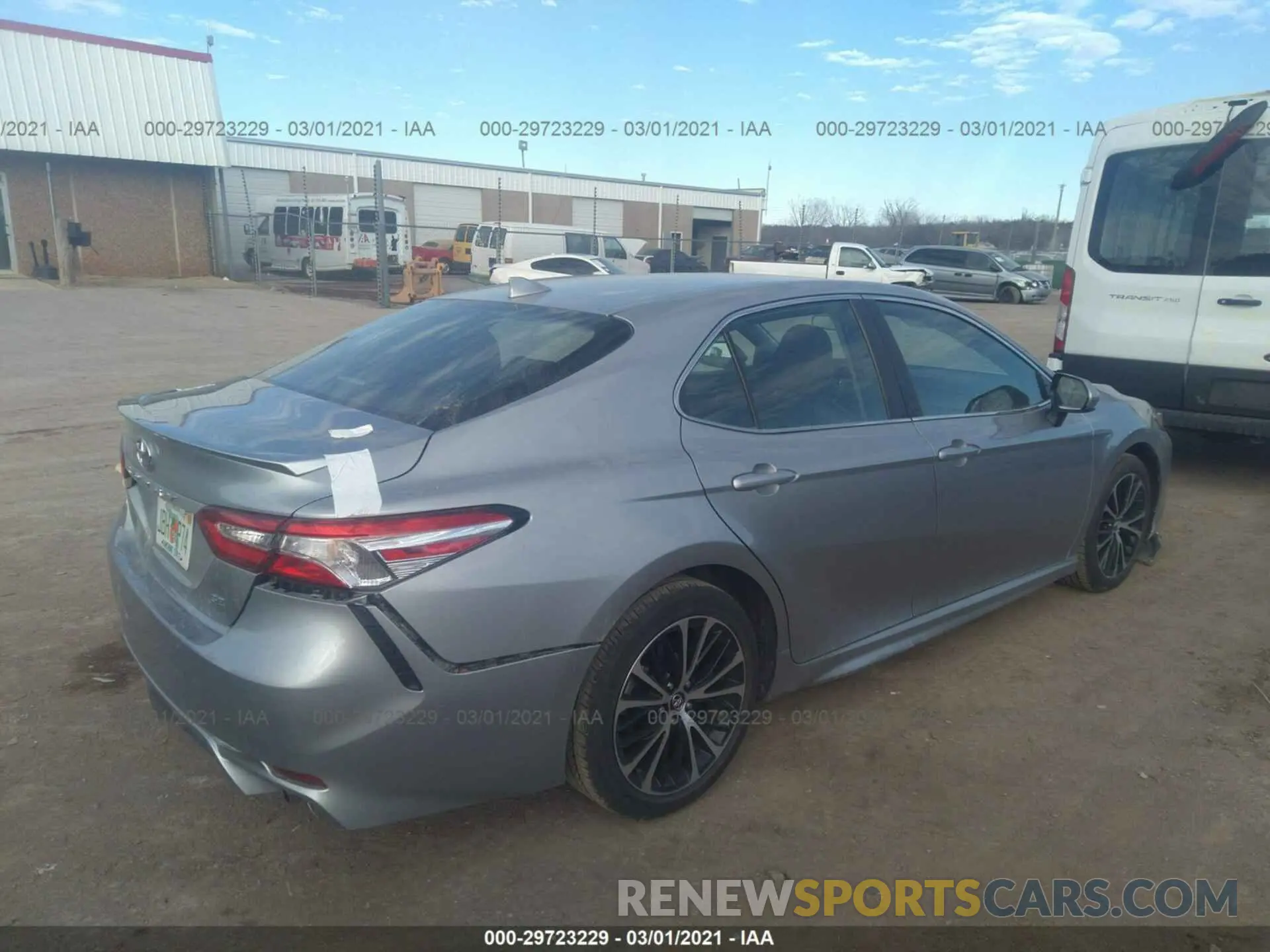 4 Photograph of a damaged car 4T1G11AK6LU346919 TOYOTA CAMRY 2020