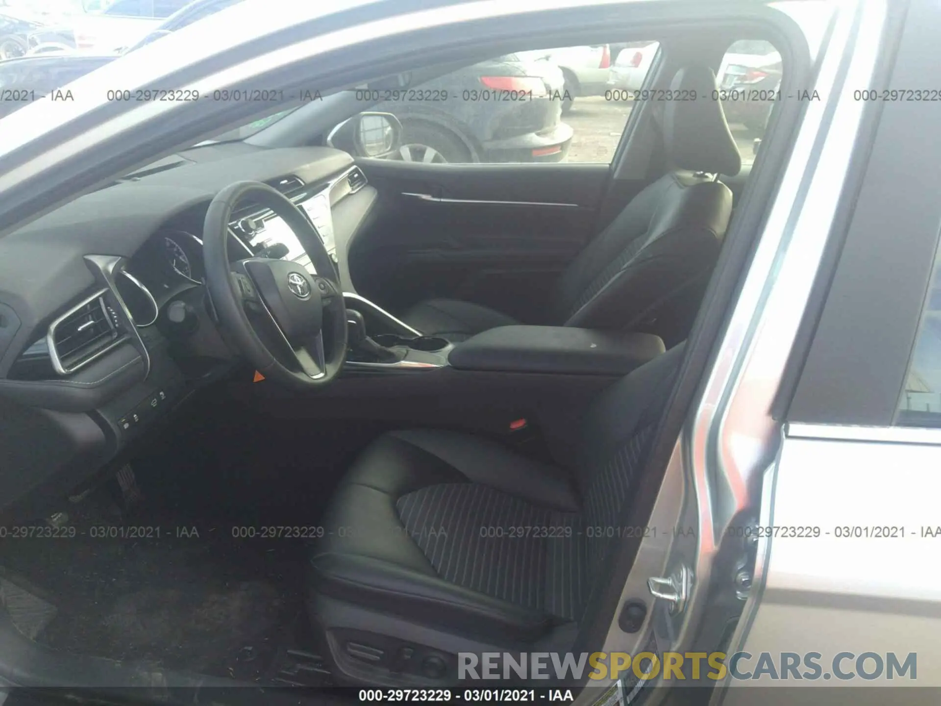 5 Photograph of a damaged car 4T1G11AK6LU346919 TOYOTA CAMRY 2020