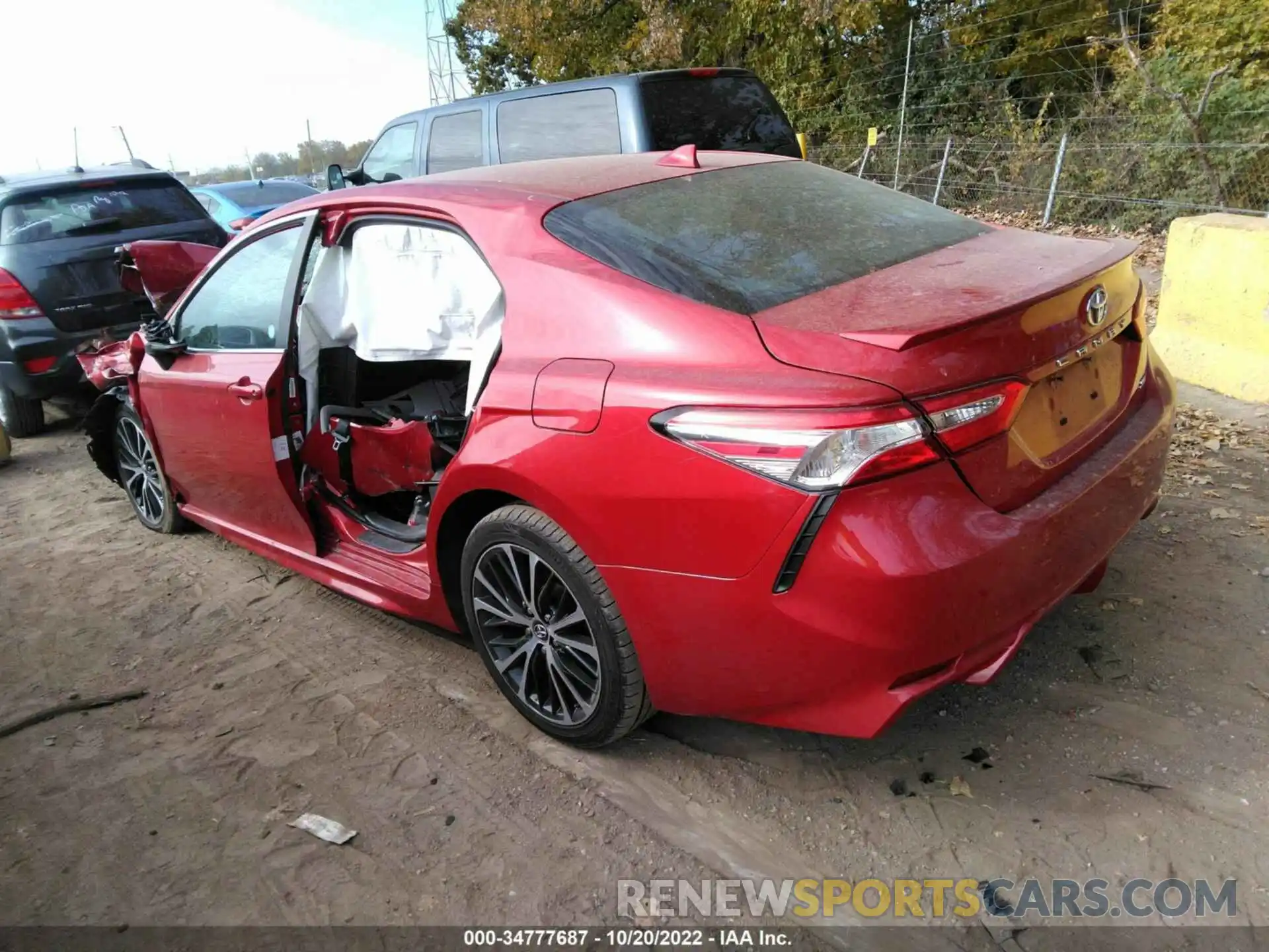 3 Photograph of a damaged car 4T1G11AK6LU347486 TOYOTA CAMRY 2020