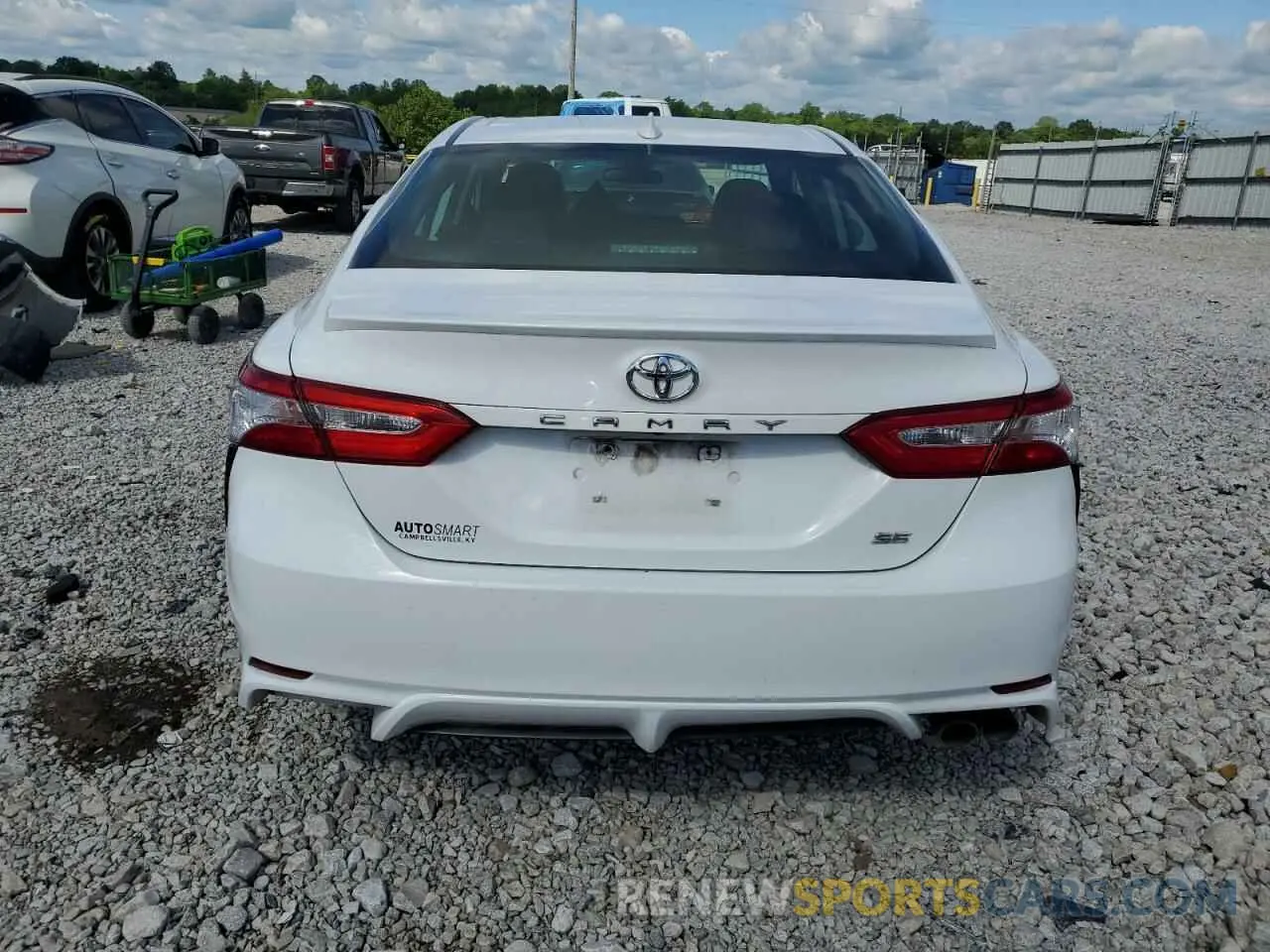 6 Photograph of a damaged car 4T1G11AK6LU348654 TOYOTA CAMRY 2020