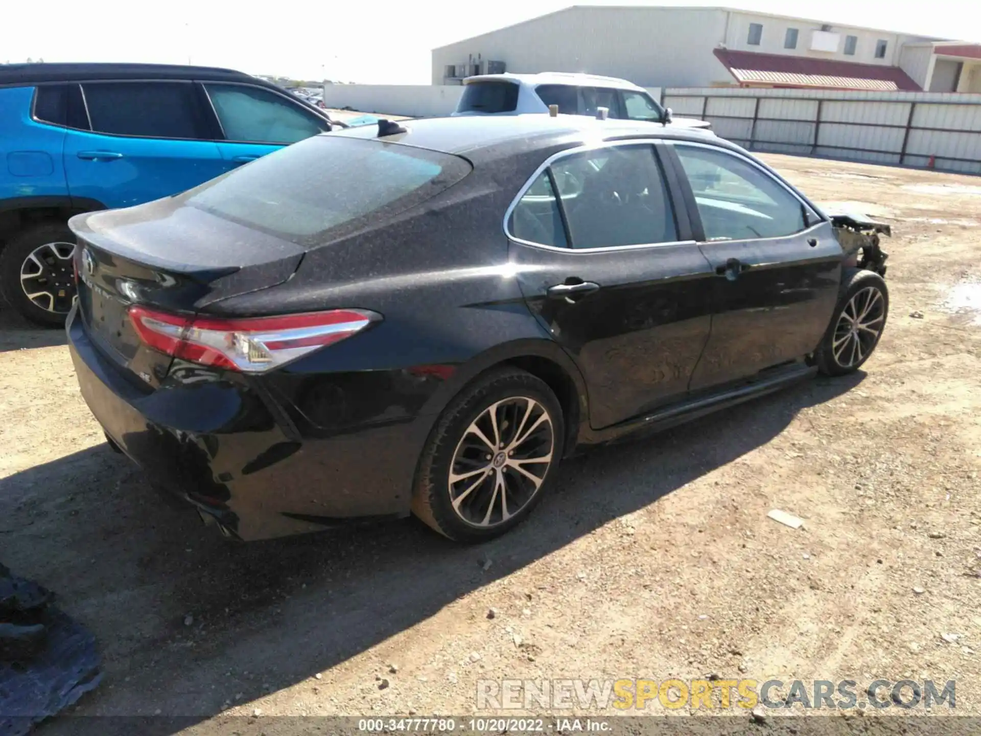 4 Photograph of a damaged car 4T1G11AK6LU351960 TOYOTA CAMRY 2020