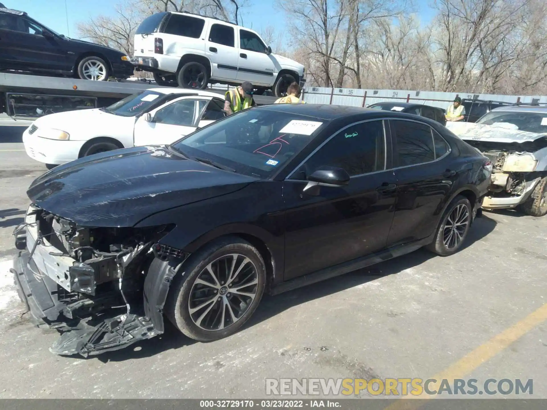 2 Photograph of a damaged car 4T1G11AK6LU352123 TOYOTA CAMRY 2020