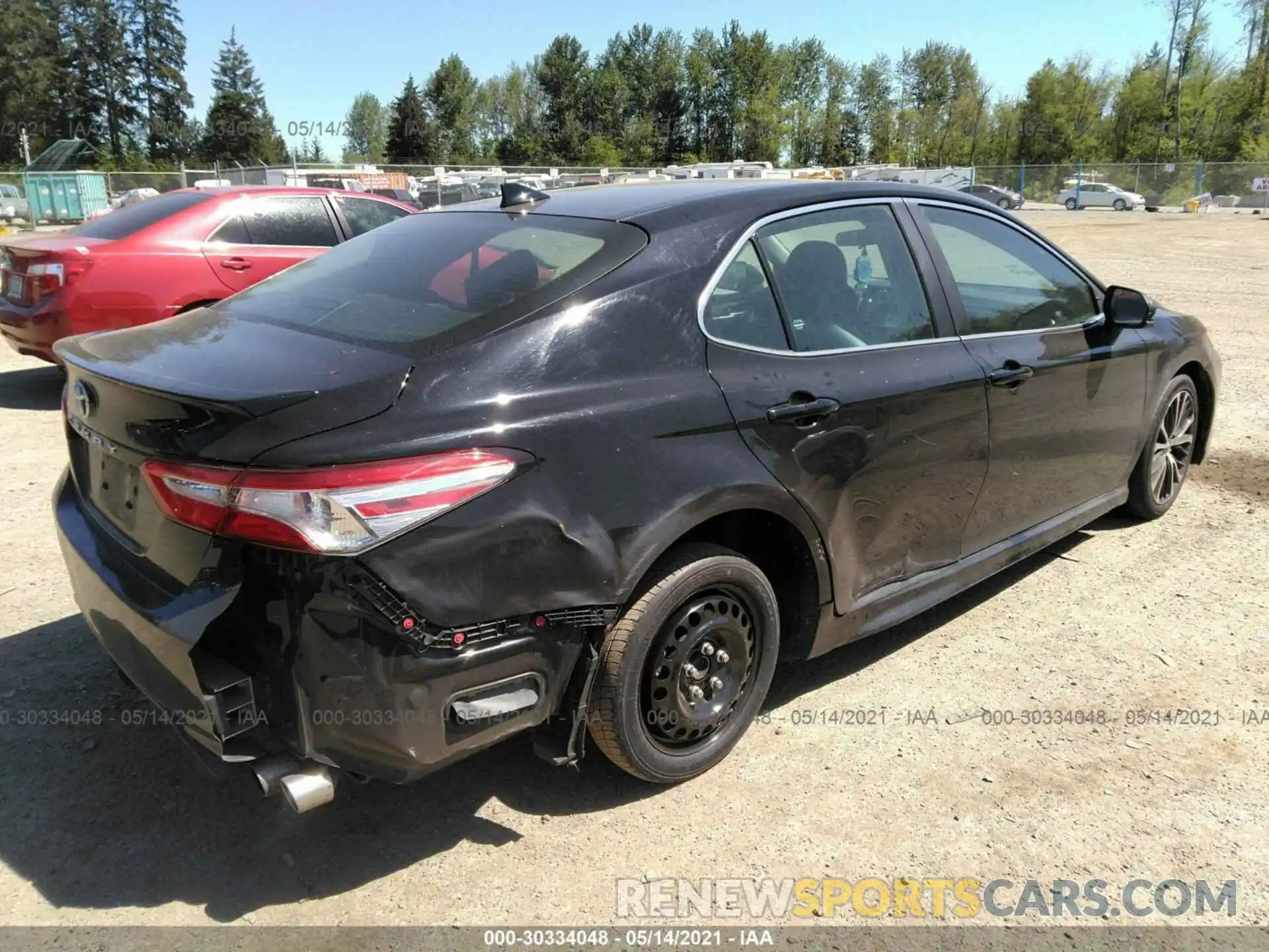 4 Photograph of a damaged car 4T1G11AK6LU356446 TOYOTA CAMRY 2020