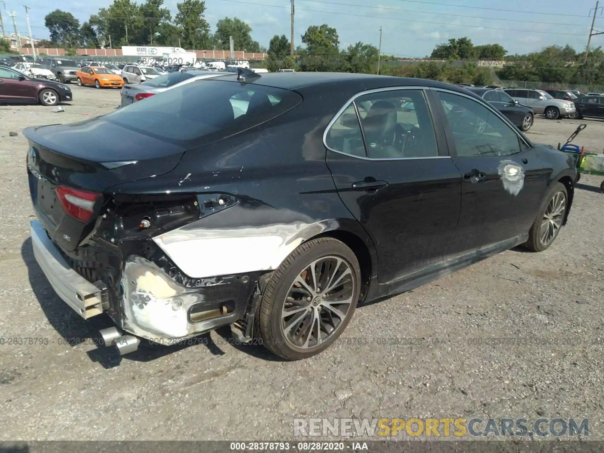 4 Photograph of a damaged car 4T1G11AK6LU356656 TOYOTA CAMRY 2020