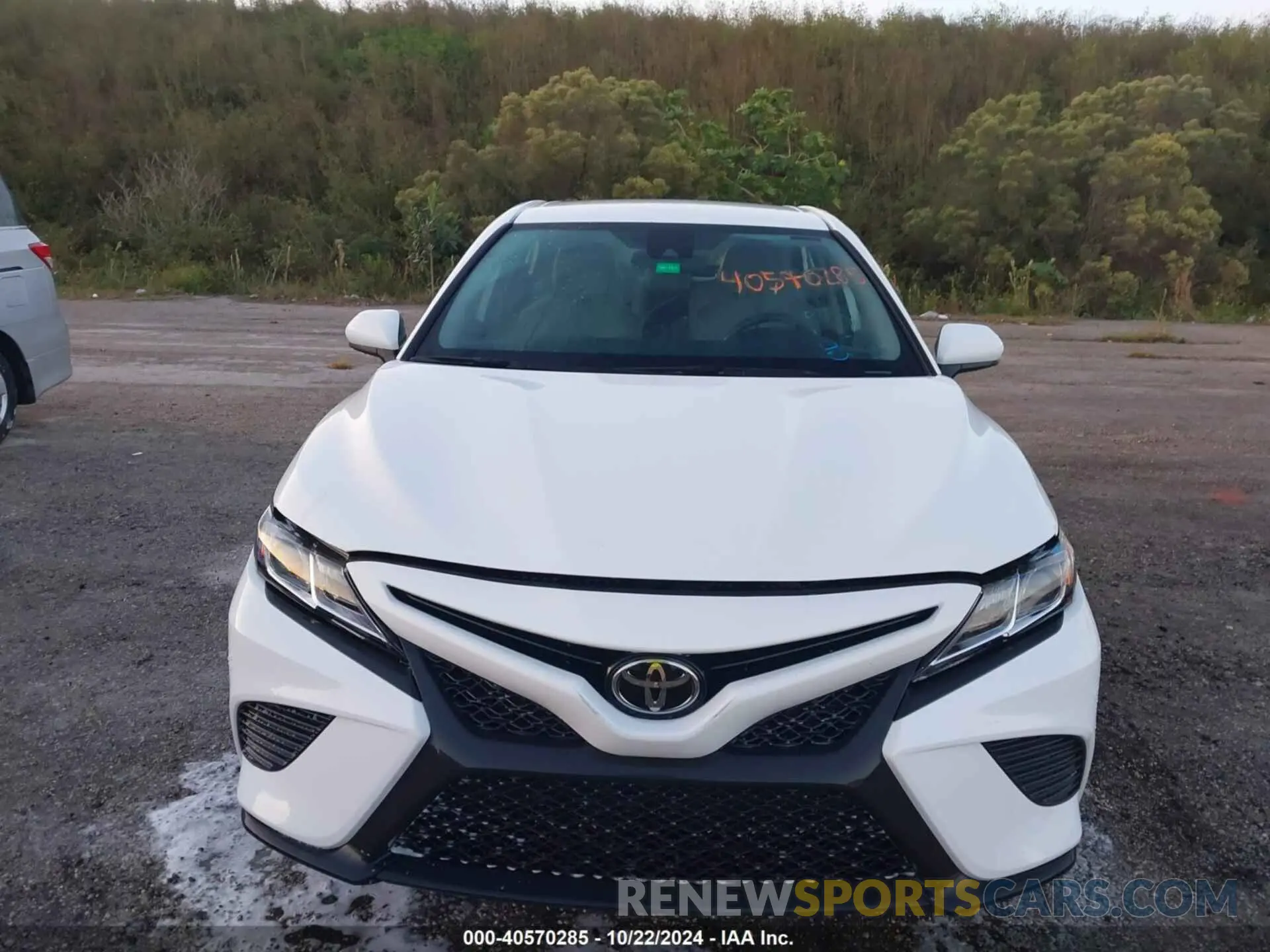 11 Photograph of a damaged car 4T1G11AK6LU362795 TOYOTA CAMRY 2020