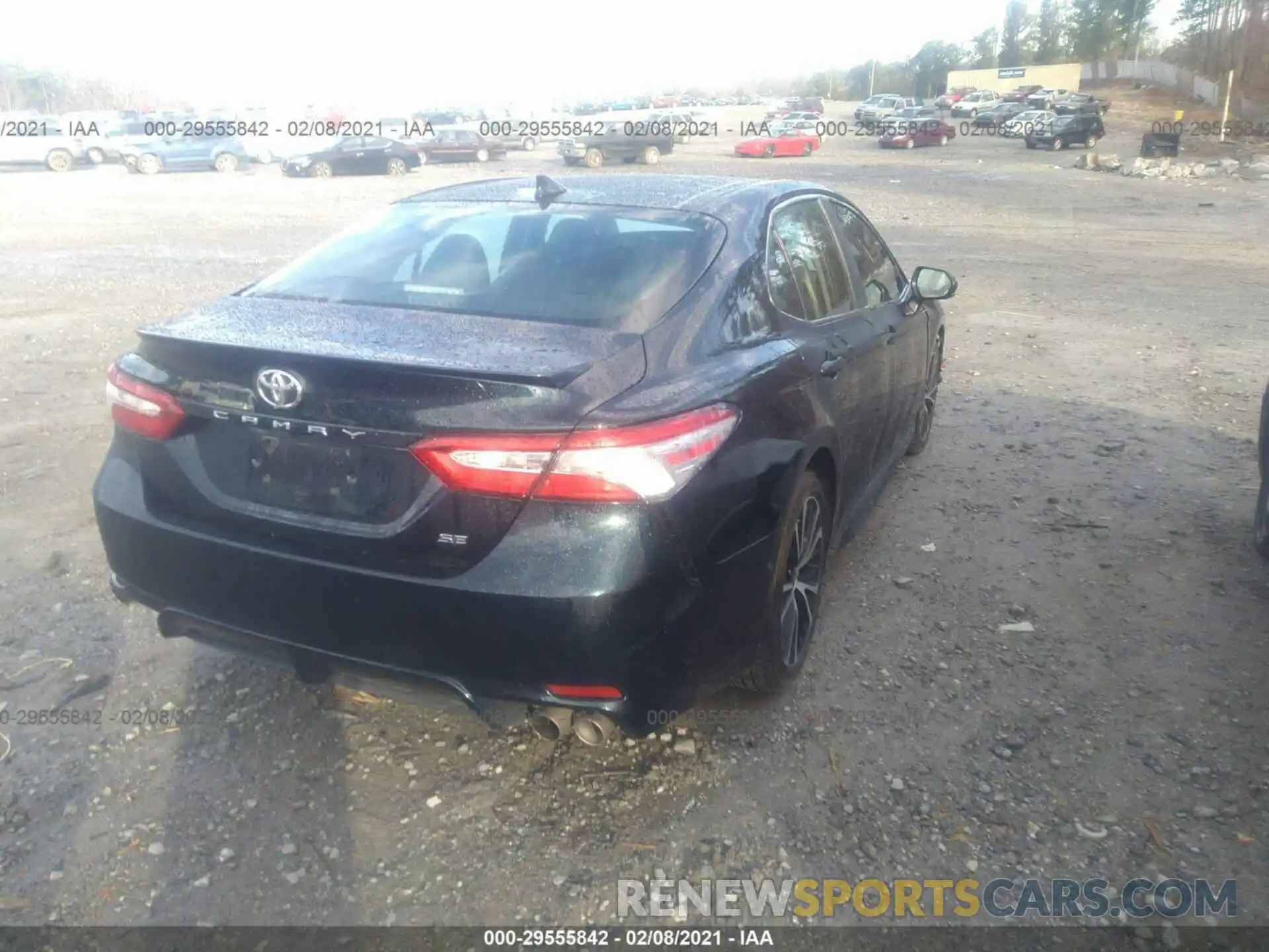 4 Photograph of a damaged car 4T1G11AK6LU363381 TOYOTA CAMRY 2020