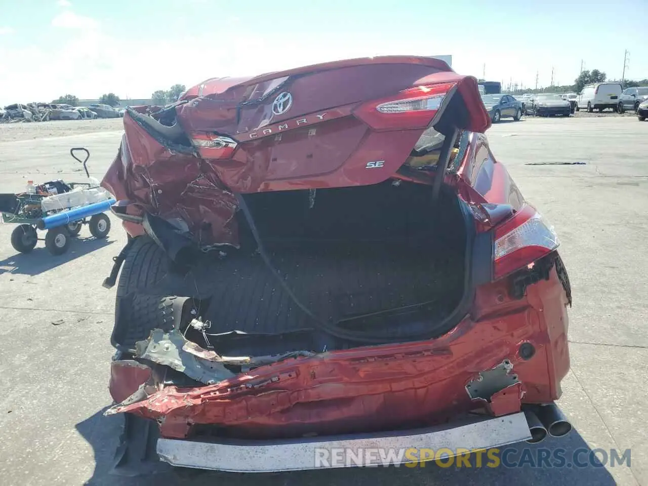 6 Photograph of a damaged car 4T1G11AK6LU364854 TOYOTA CAMRY 2020