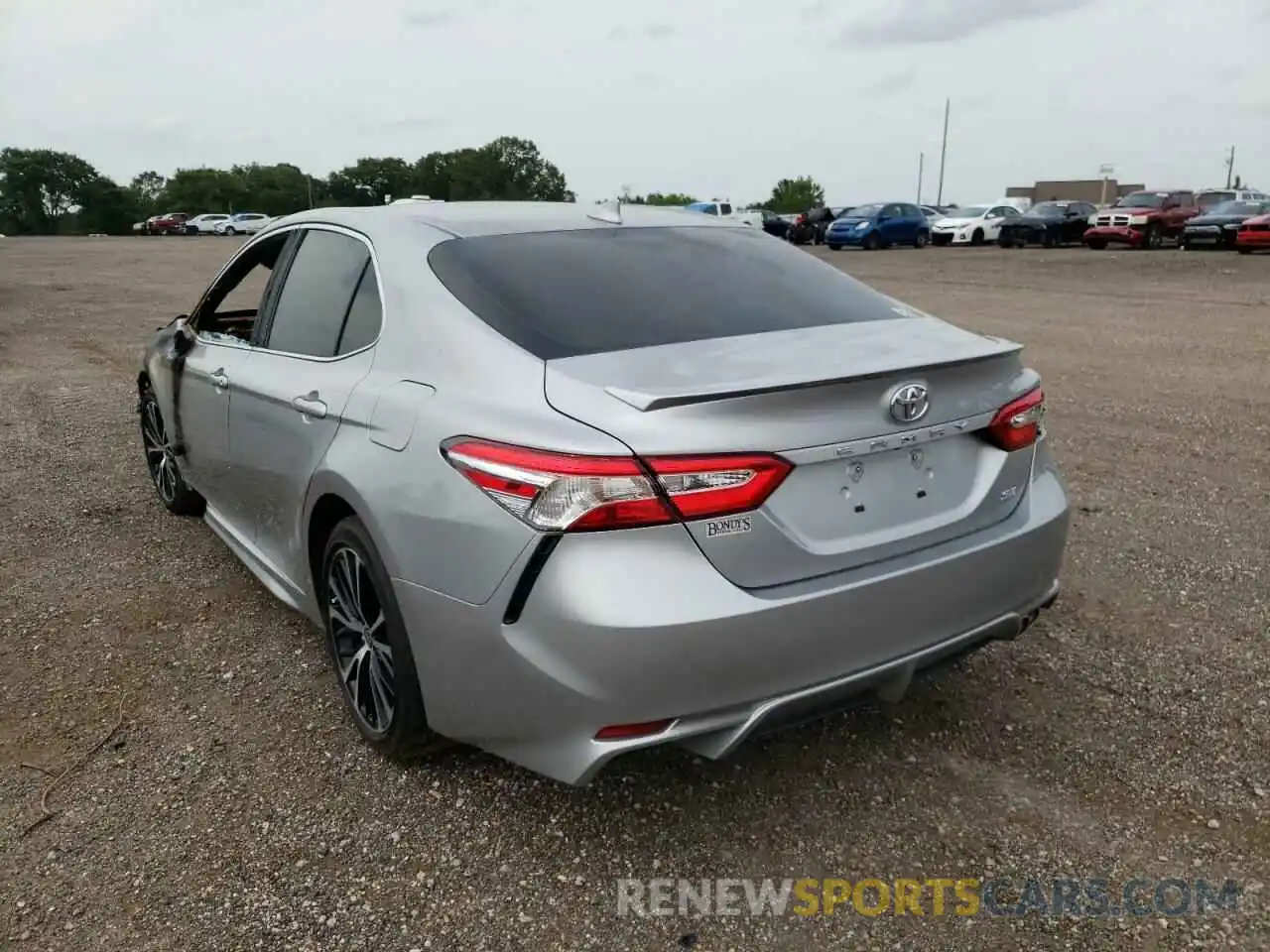 3 Photograph of a damaged car 4T1G11AK6LU380472 TOYOTA CAMRY 2020