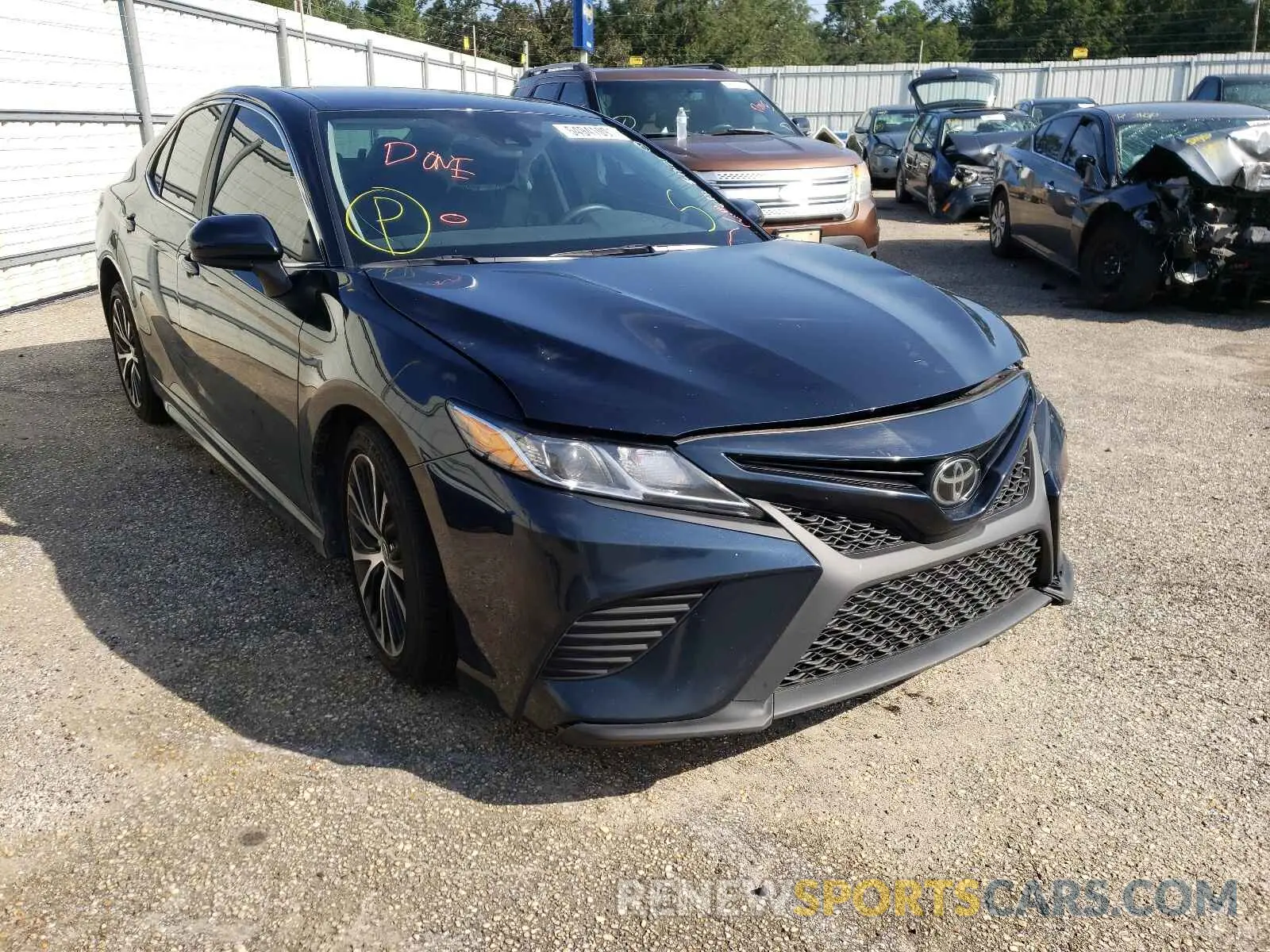 1 Photograph of a damaged car 4T1G11AK6LU387633 TOYOTA CAMRY 2020