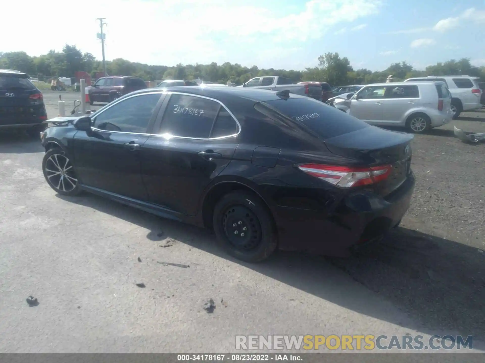 3 Photograph of a damaged car 4T1G11AK6LU392637 TOYOTA CAMRY 2020