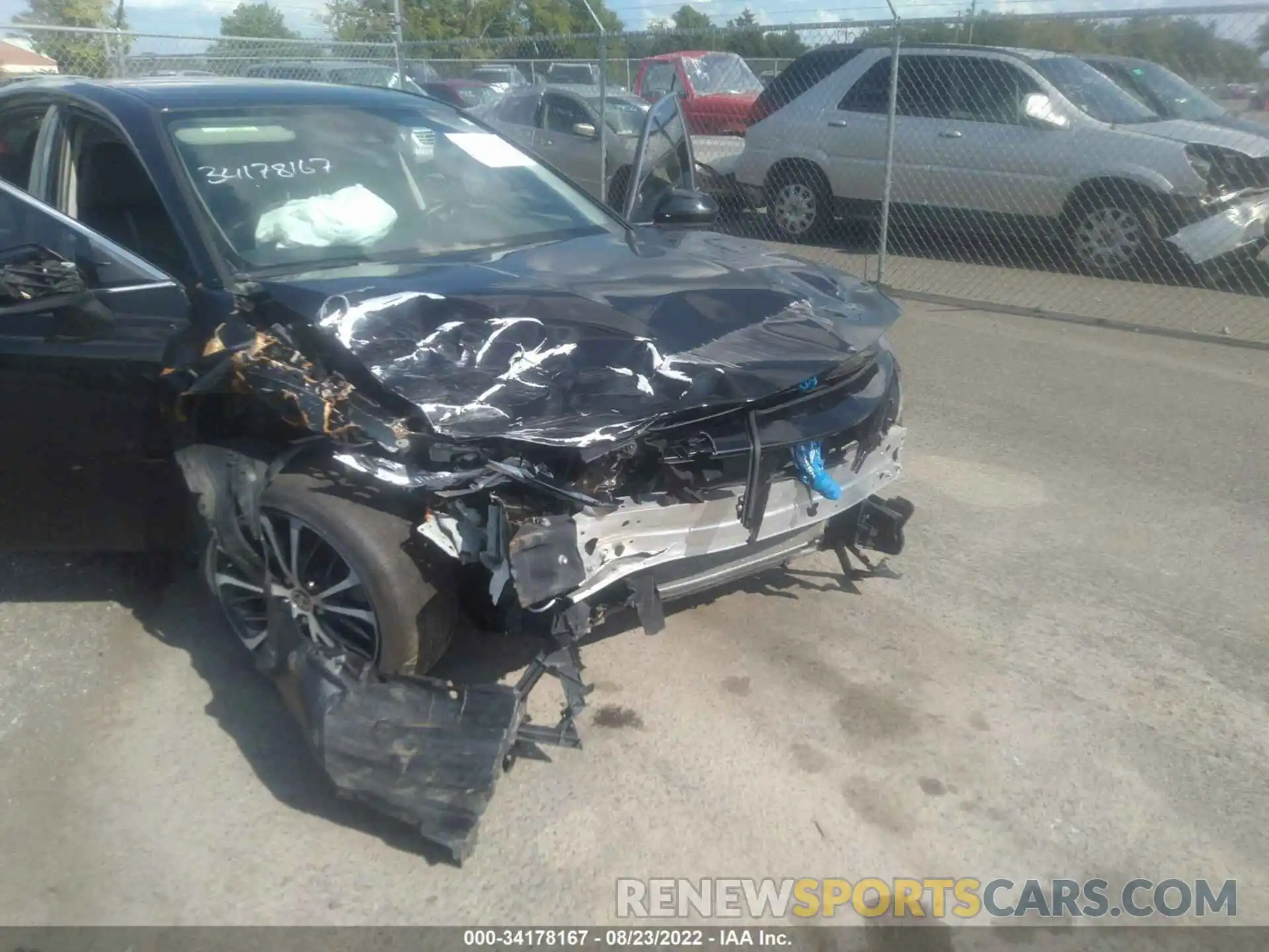 6 Photograph of a damaged car 4T1G11AK6LU392637 TOYOTA CAMRY 2020