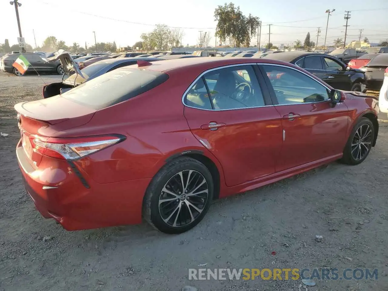 3 Photograph of a damaged car 4T1G11AK6LU395120 TOYOTA CAMRY 2020