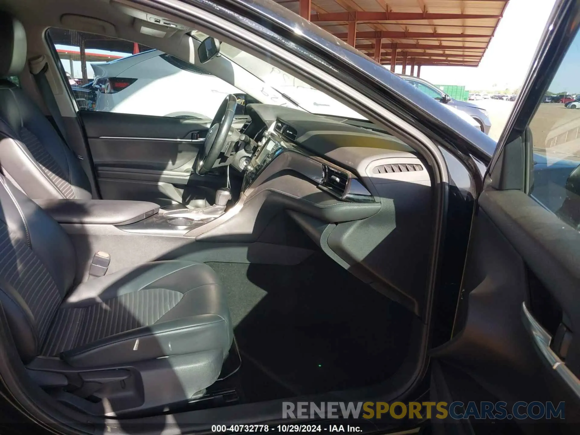 5 Photograph of a damaged car 4T1G11AK6LU399328 TOYOTA CAMRY 2020