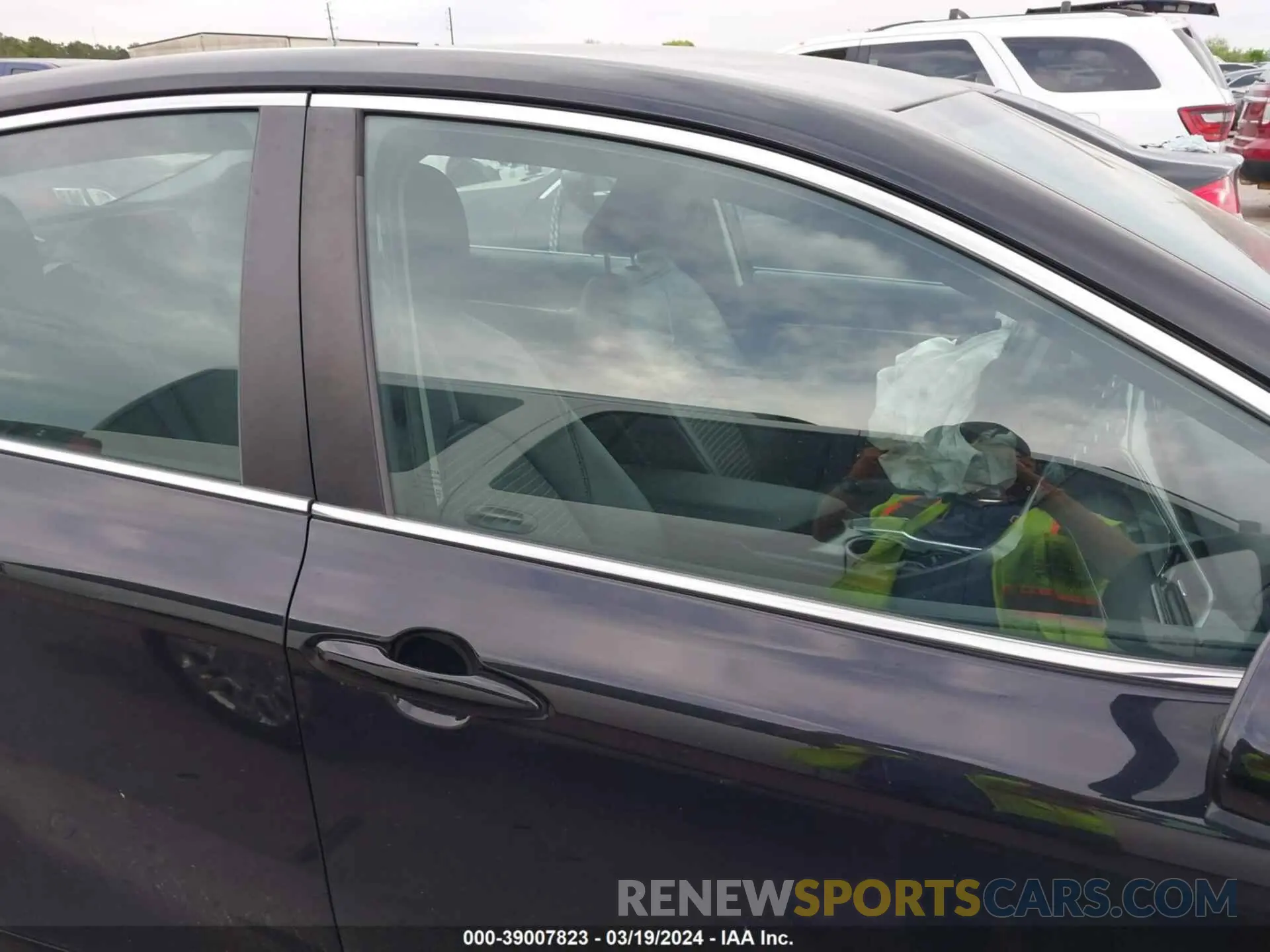 12 Photograph of a damaged car 4T1G11AK6LU400154 TOYOTA CAMRY 2020
