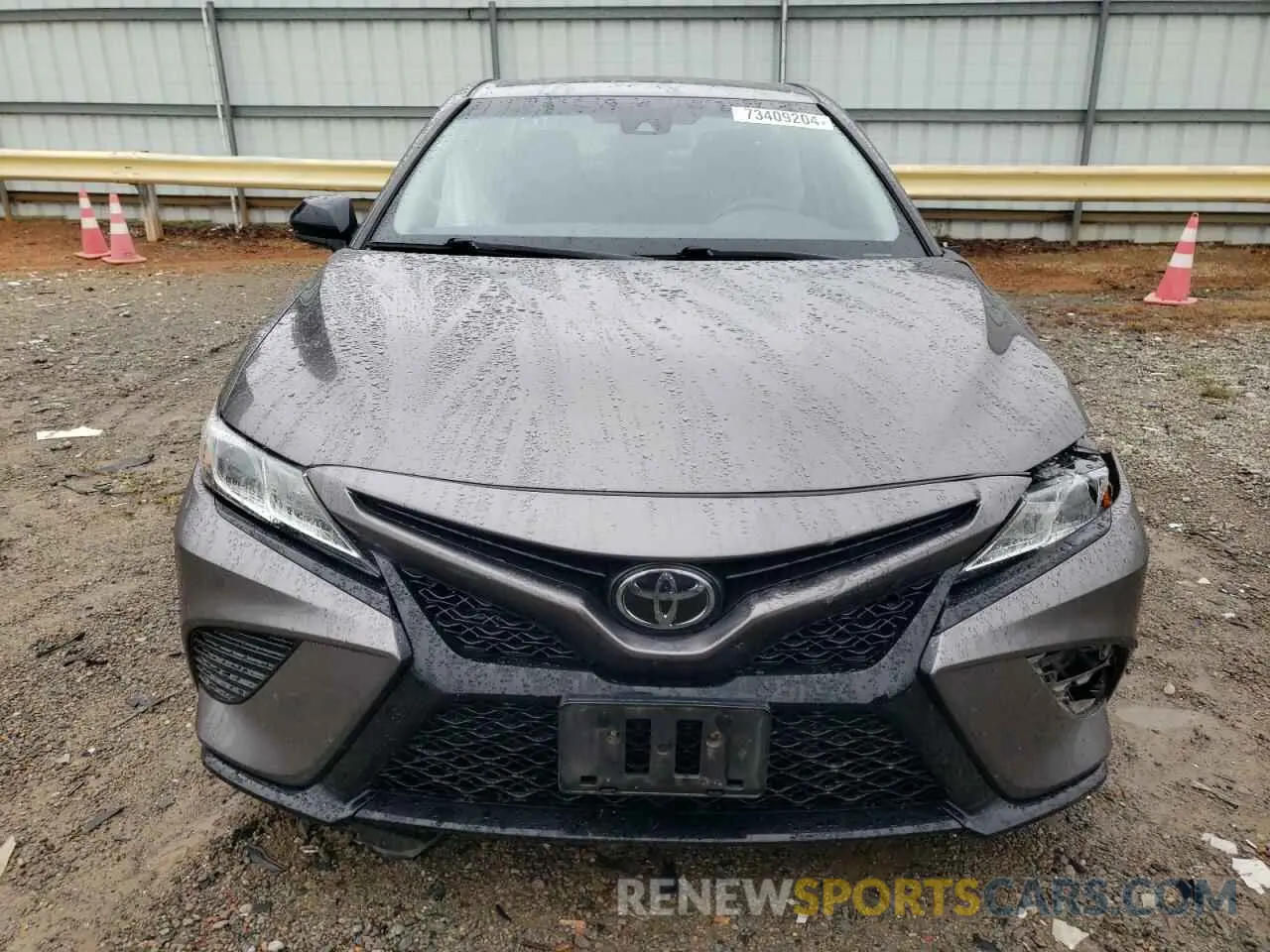 5 Photograph of a damaged car 4T1G11AK6LU503963 TOYOTA CAMRY 2020