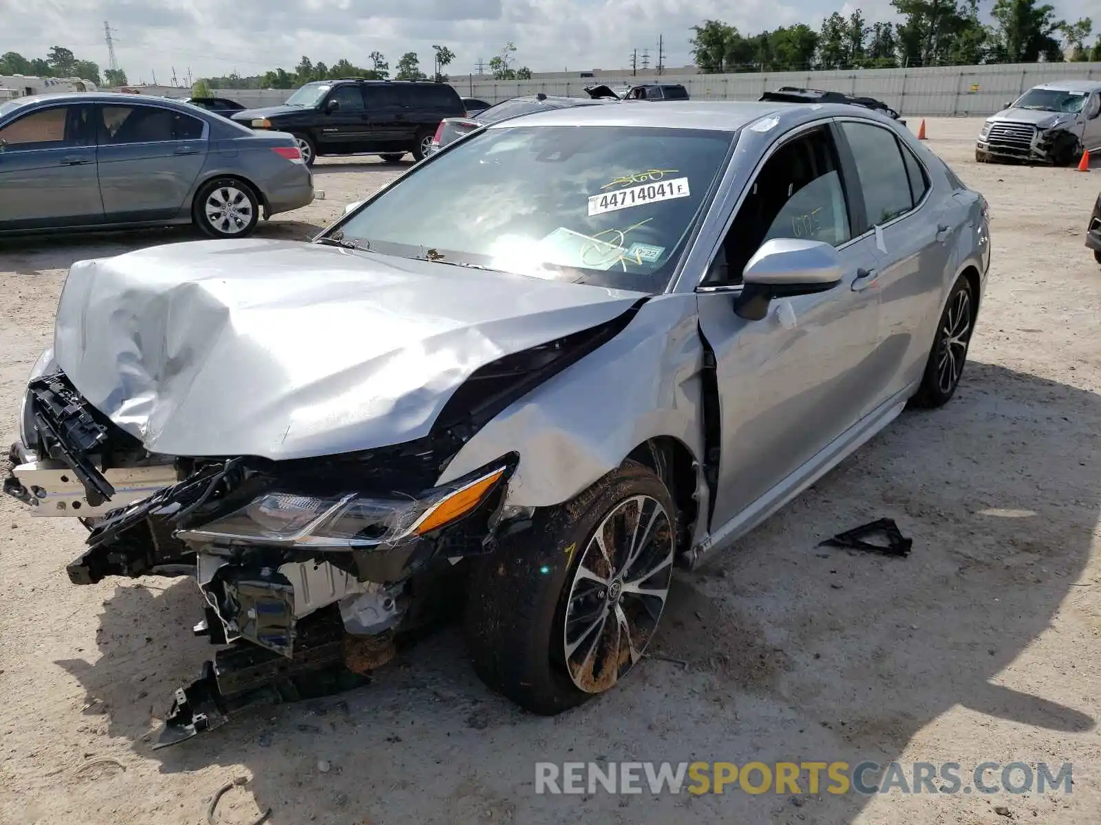 2 Photograph of a damaged car 4T1G11AK6LU506281 TOYOTA CAMRY 2020