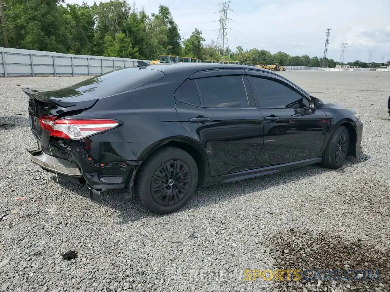 3 Photograph of a damaged car 4T1G11AK6LU508533 TOYOTA CAMRY 2020