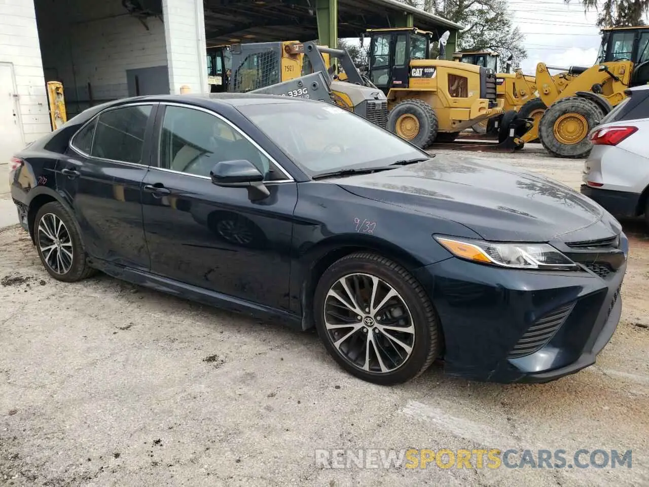 4 Photograph of a damaged car 4T1G11AK6LU509794 TOYOTA CAMRY 2020