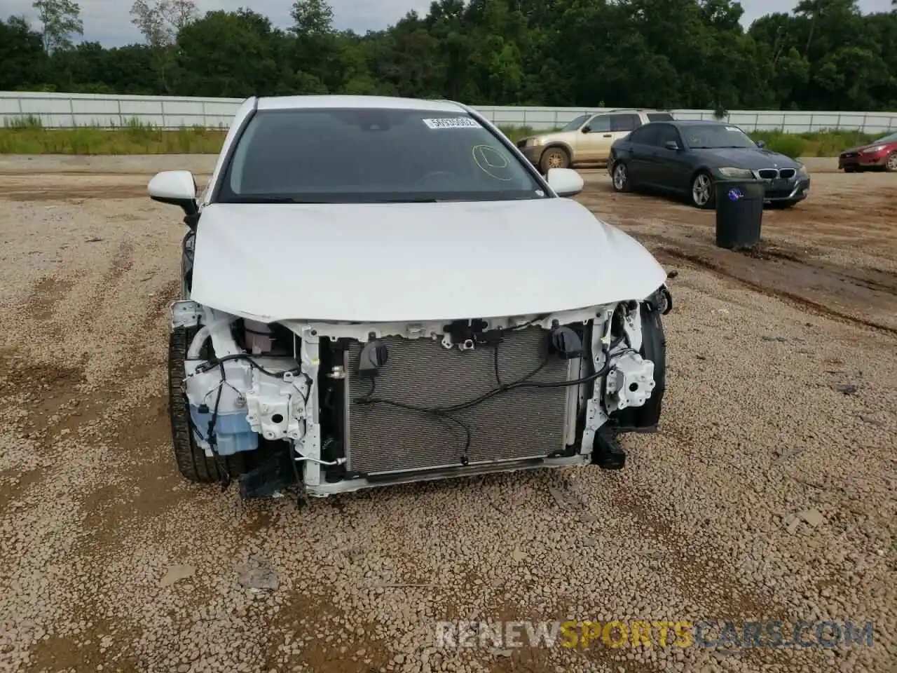 9 Photograph of a damaged car 4T1G11AK6LU865520 TOYOTA CAMRY 2020