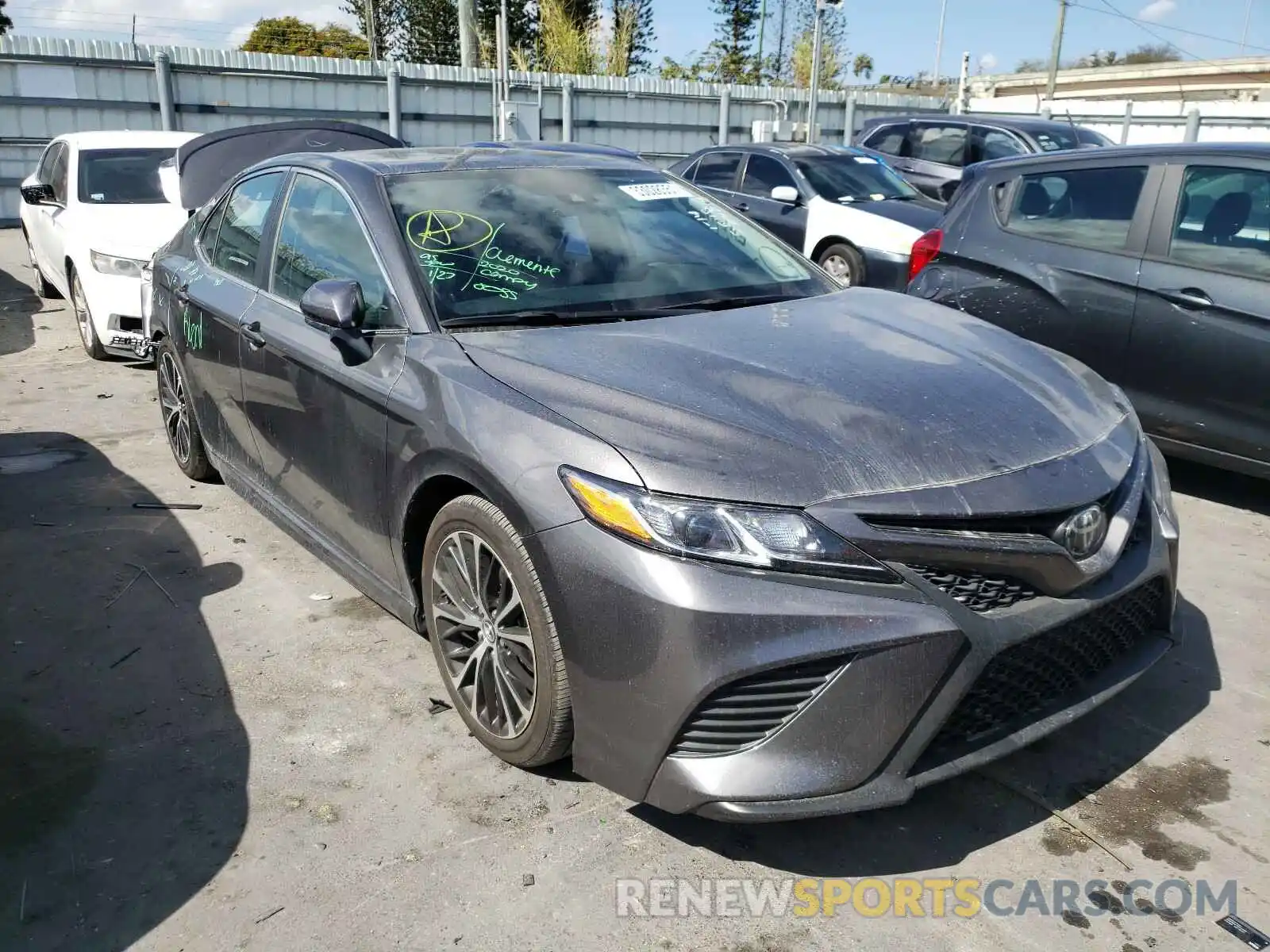 1 Photograph of a damaged car 4T1G11AK6LU865548 TOYOTA CAMRY 2020