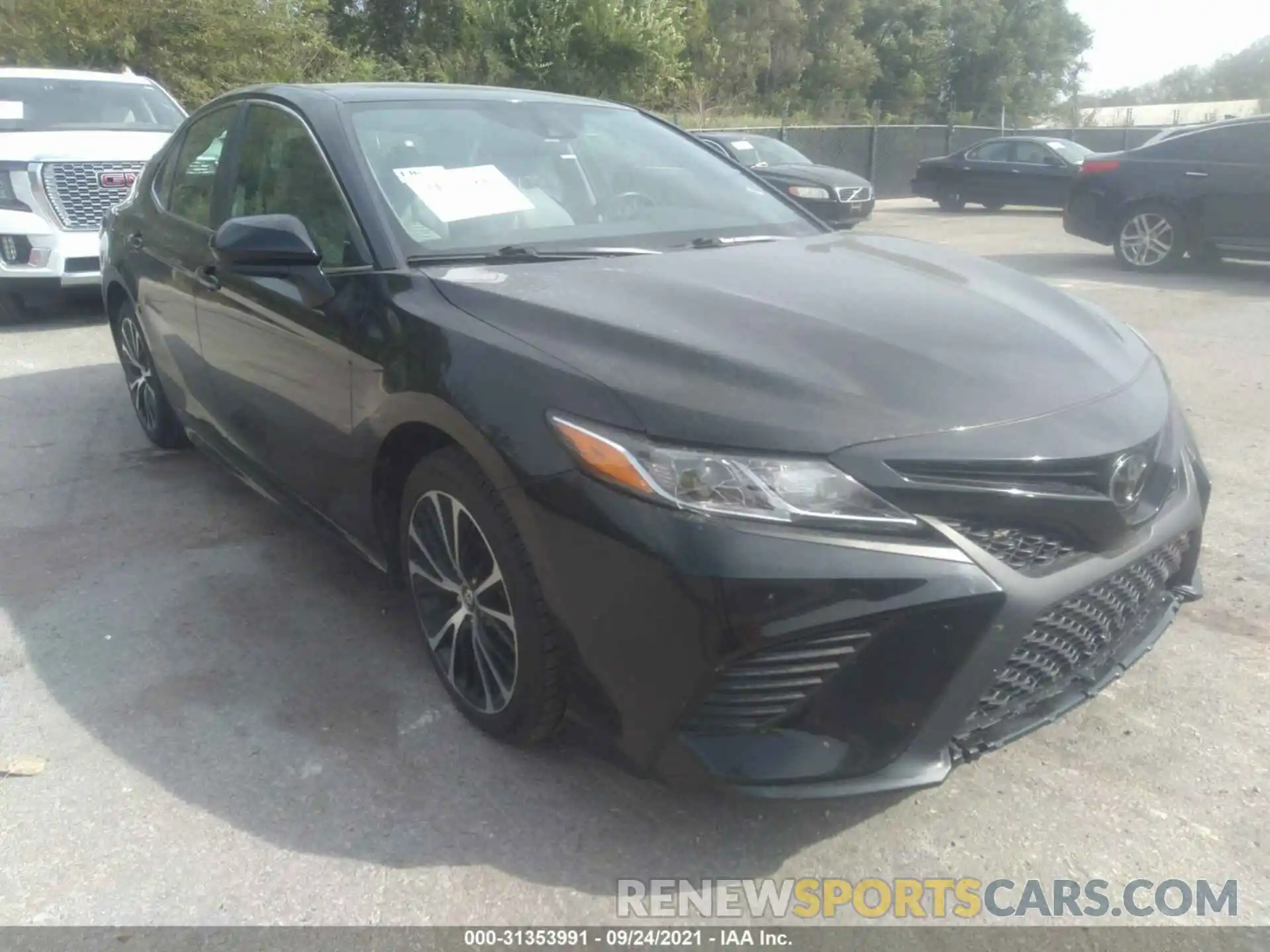 1 Photograph of a damaged car 4T1G11AK6LU871222 TOYOTA CAMRY 2020