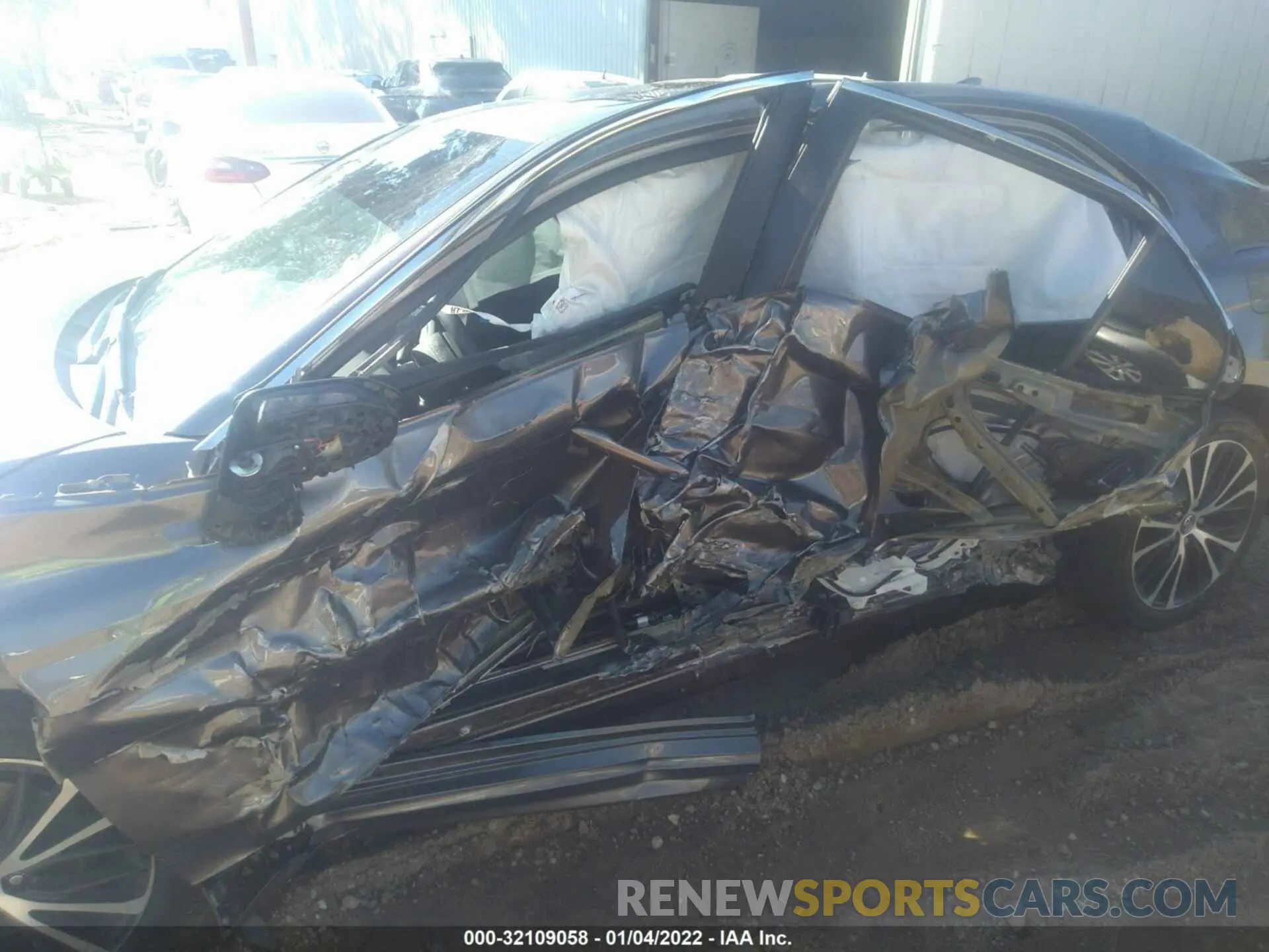6 Photograph of a damaged car 4T1G11AK6LU872323 TOYOTA CAMRY 2020