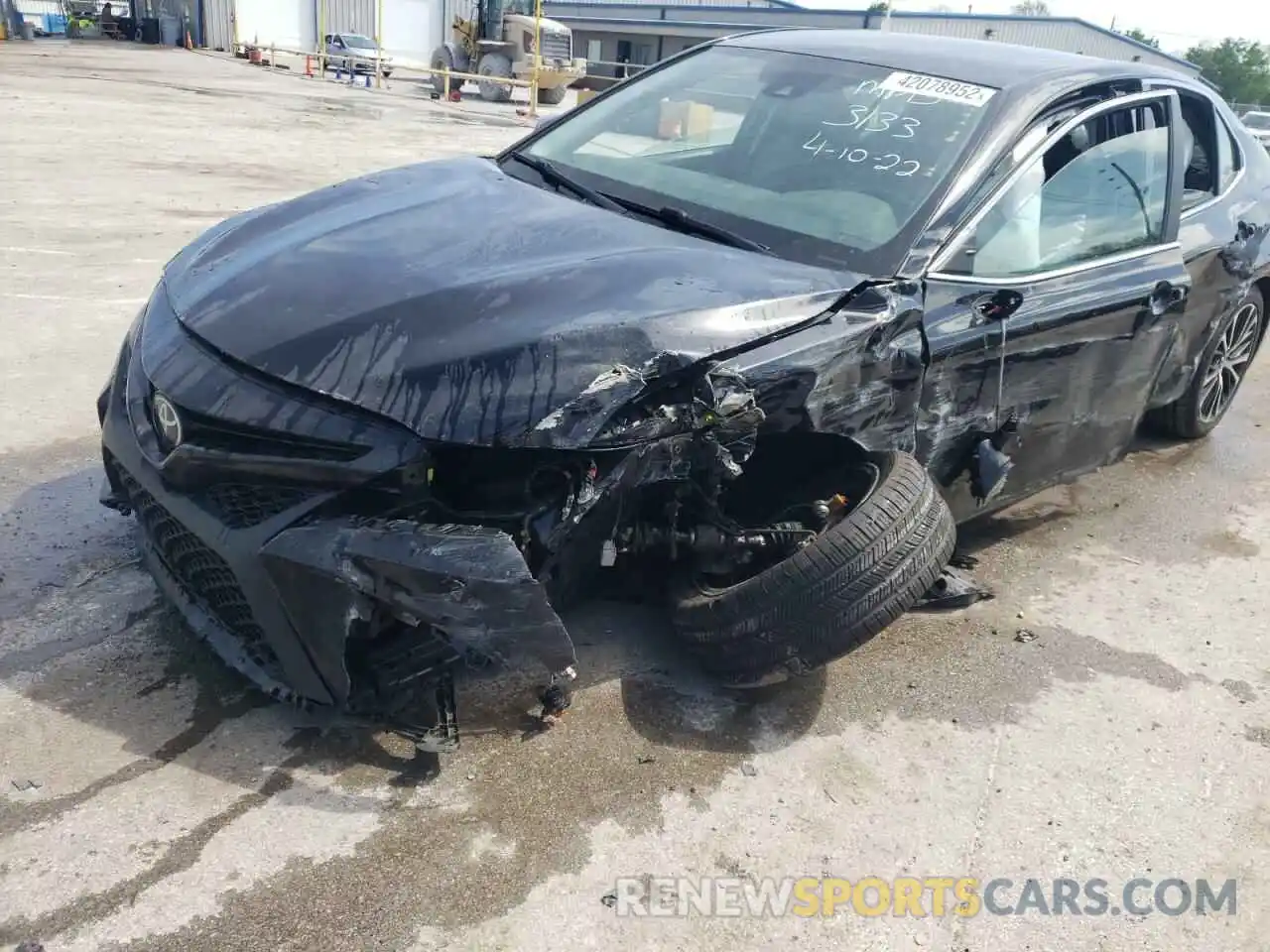 9 Photograph of a damaged car 4T1G11AK6LU873133 TOYOTA CAMRY 2020