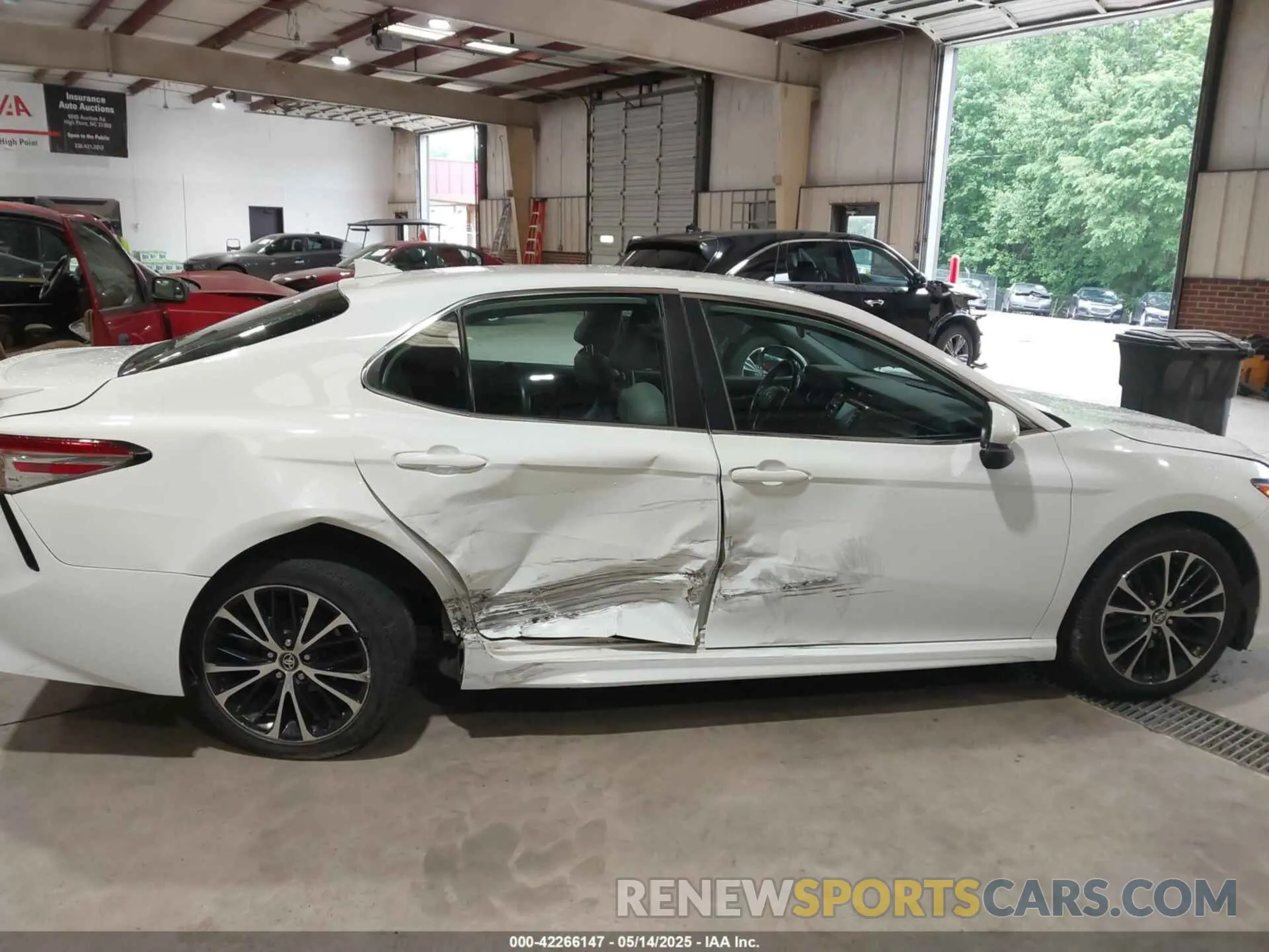 13 Photograph of a damaged car 4T1G11AK6LU873925 TOYOTA CAMRY 2020