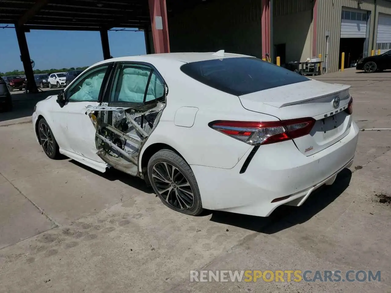 2 Photograph of a damaged car 4T1G11AK6LU891597 TOYOTA CAMRY 2020