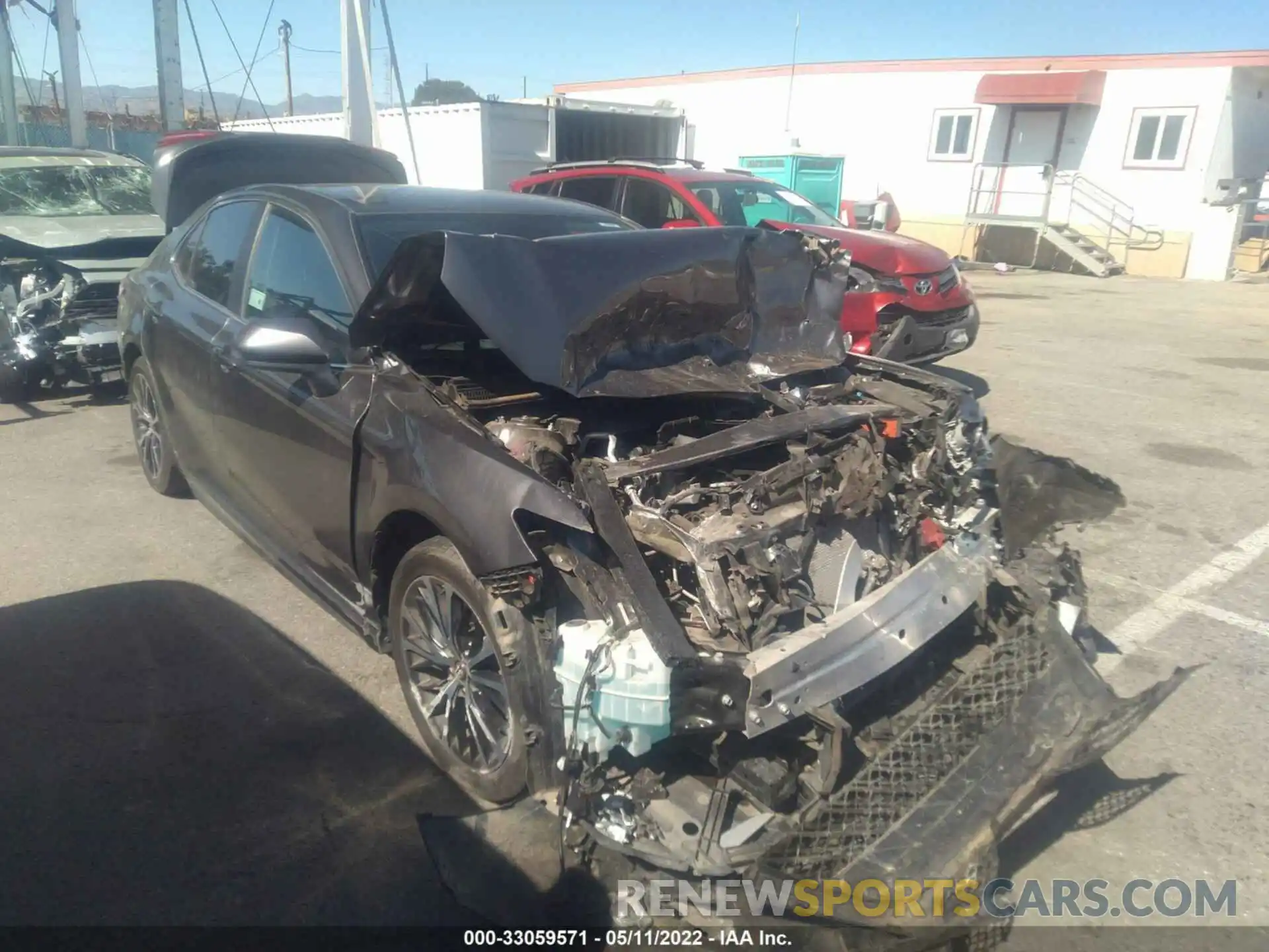 1 Photograph of a damaged car 4T1G11AK6LU894077 TOYOTA CAMRY 2020