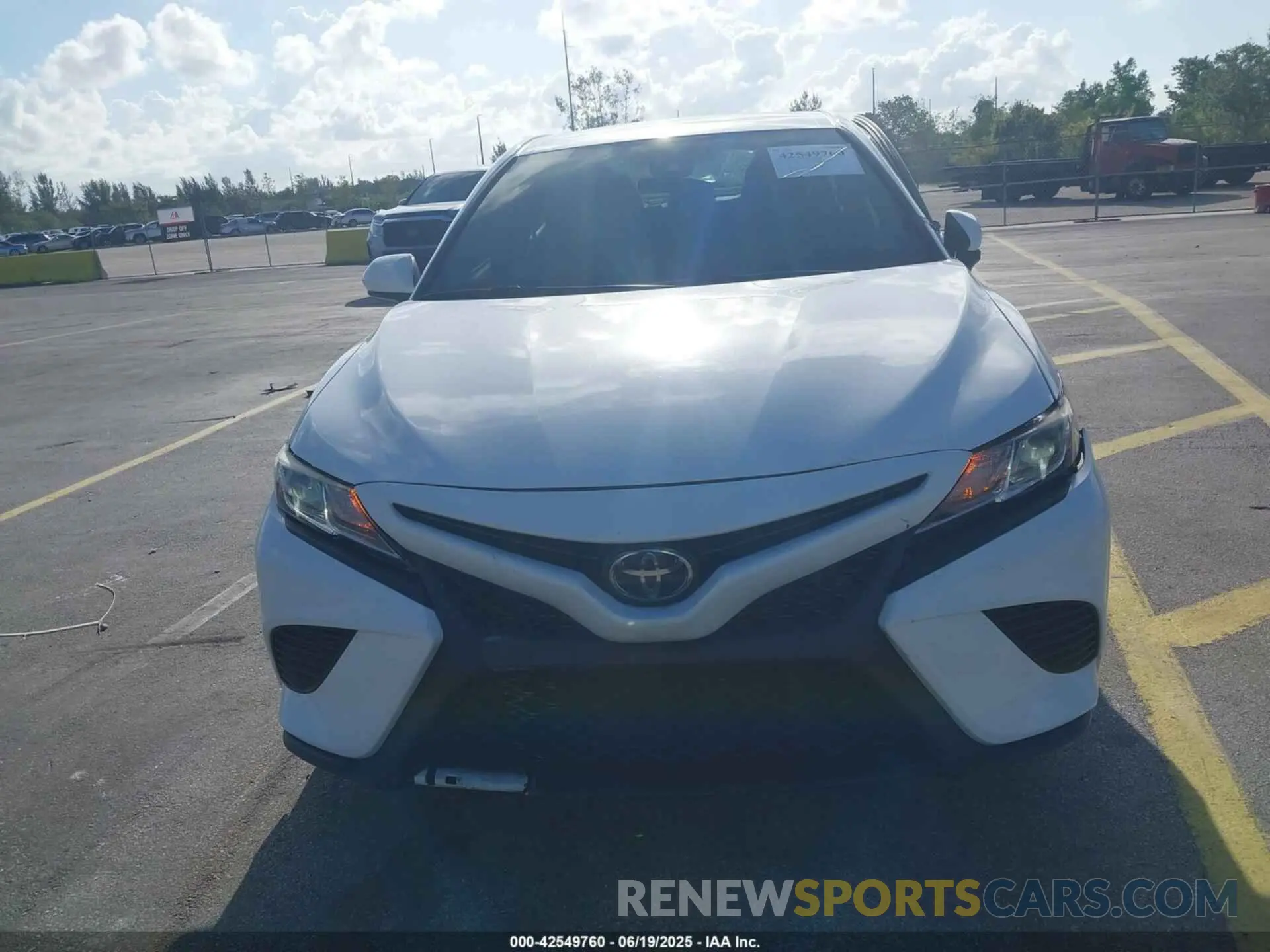 13 Photograph of a damaged car 4T1G11AK6LU914800 TOYOTA CAMRY 2020