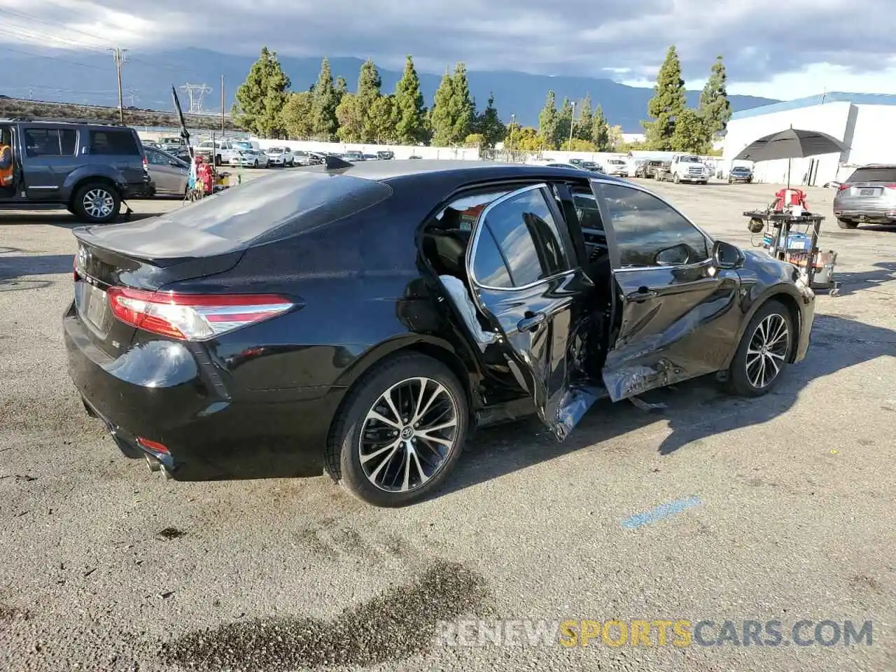 3 Photograph of a damaged car 4T1G11AK6LU920287 TOYOTA CAMRY 2020